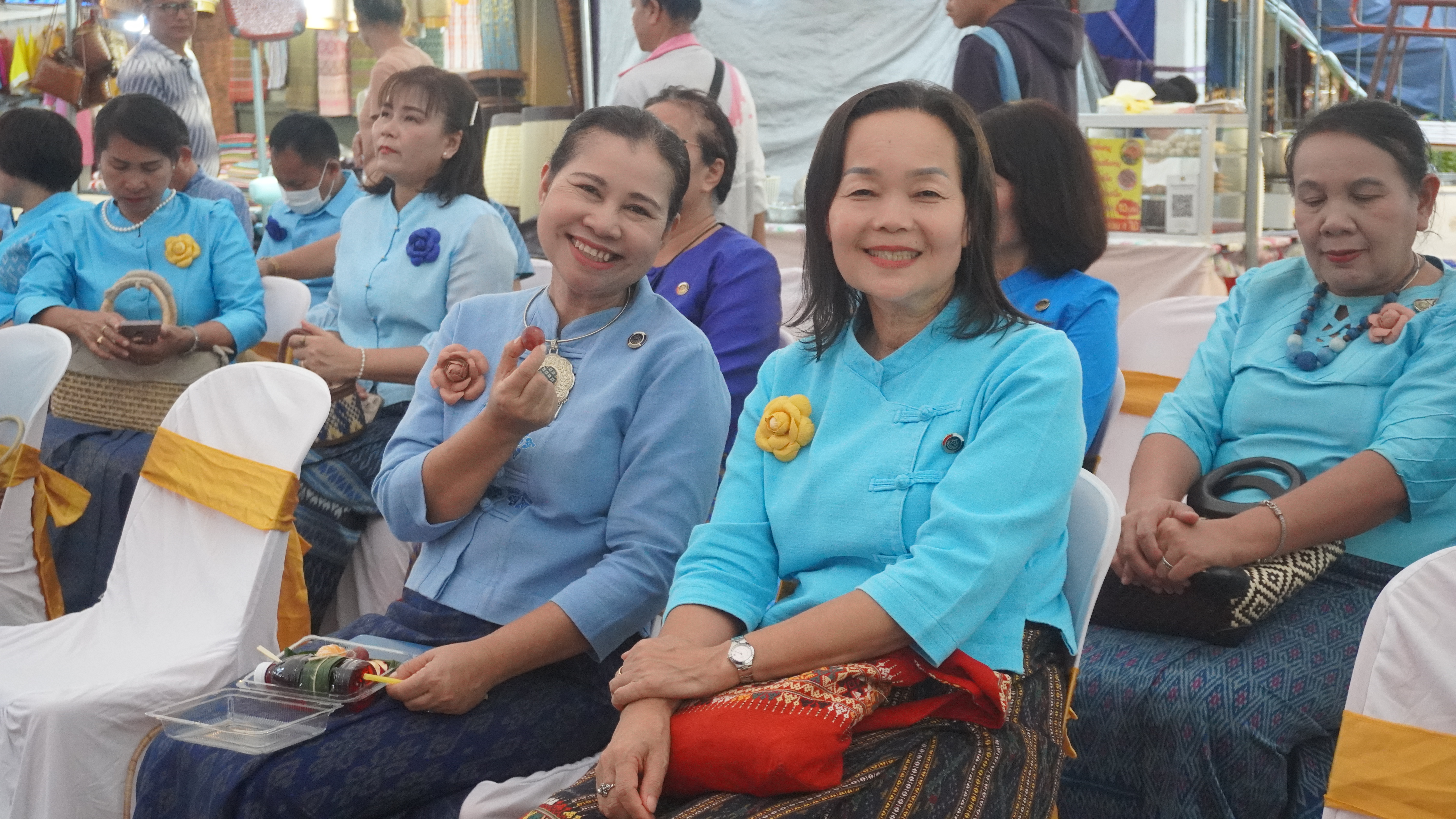 พช.ขอนแก่น : เปิดงานการจัดแสดงและจำหน่ายผลิตภัณฑ์ชุมชน OTOP ในการจัดงานเทศกาลไหมนานาชาติ ประเพณีผูกเสี่ยว งานกาชาดจังหวัดขอนแก่น และงานขอนแก่นชอฟพาวเวอร์ ประจำปี 2566 ภายใต้ Theme งาน “สืบสานภูมิปัญญา สร้างคุณค่า OTOP ไทย”