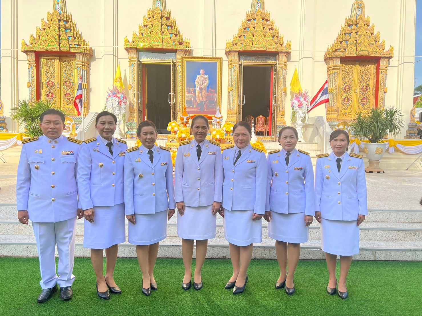 พช.ขอนแก่น : พระบาทสมเด็จพระเจ้าอยู่หัว ทรงพระกรุณาโปรดเกล้าฯ พระราชทานผ้าพระกฐิน ประจำปี พ.ศ. 2566 ให้กรมการพัฒนาชุมชนนำไปทอดถวาย ณ วัดพิกุลทอง พระอารามหลวง ตำบลพิกุลทอง อำเภอท่าช้าง จังหวัดสิงห์บุรี