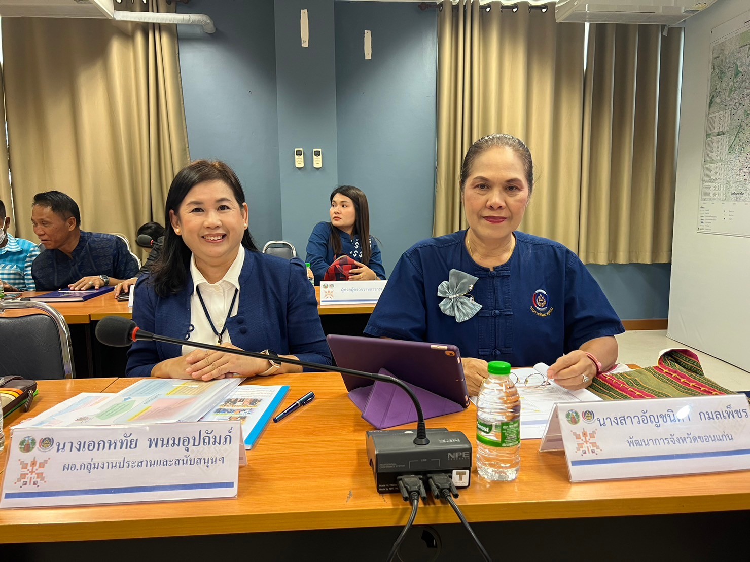 พช.ขอนแก่น : รับการตรวจติดตามผลการปฏิบัติราชการ ประจำเดือน พฤศจิกายน ตามนโยบายรัฐบาล ภารกิจเร่งด่วน กระทรวงมหาดไทย ภารกิจงานสำคัญกรมการพัฒนาชุมชน ของผู้ตรวจราชการกรมการพัฒนาชุมชน เขตตรวจราชการที่ 12 (นางนวลจันทร์ ศรีมงคล)