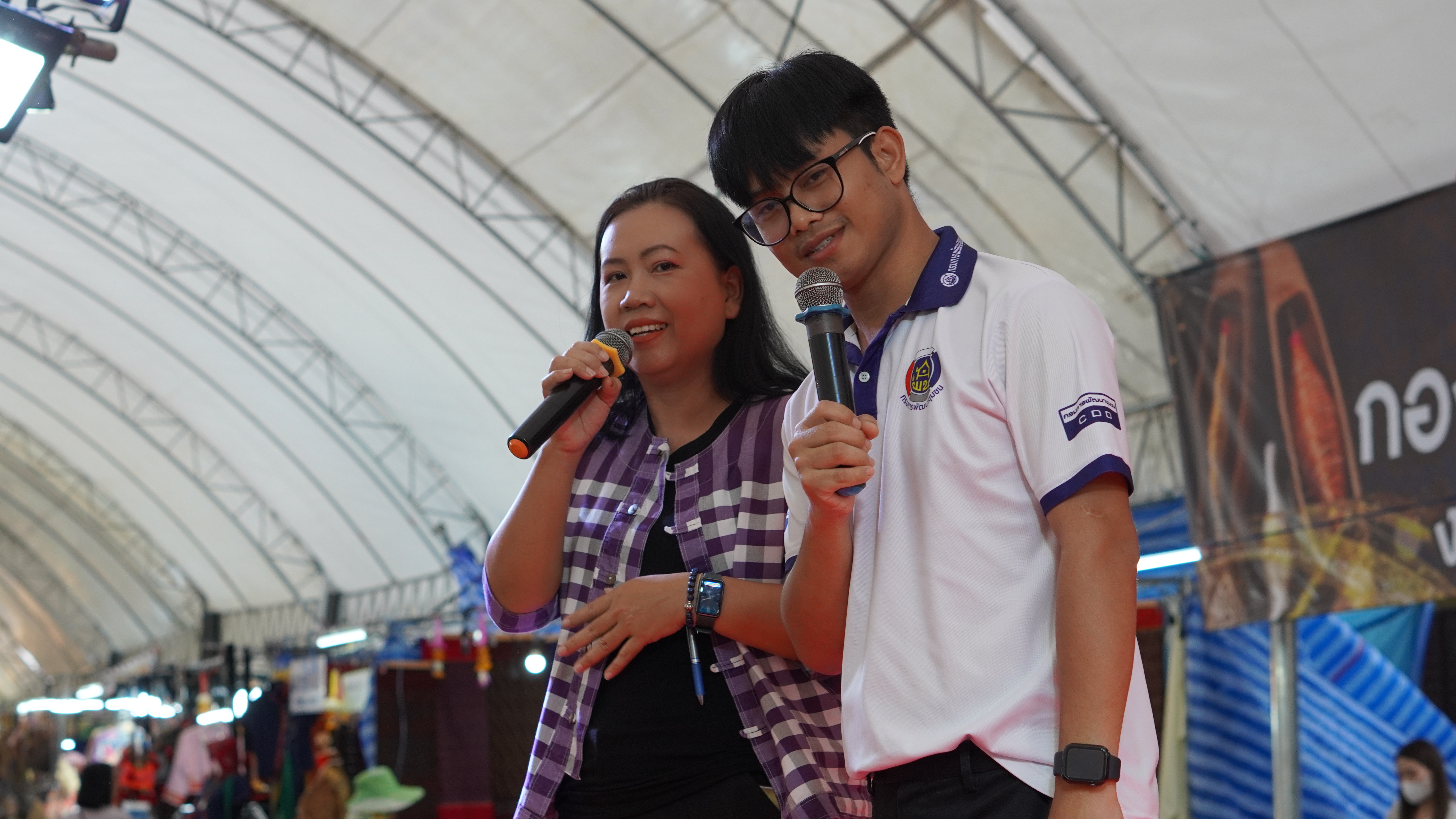 พช.ขอนแก่น : จัดแสดงและจำหน่ายผลิตภัณฑ์ชุมชน OTOP ในการจัดงานเทศกาลไหมนานาชาติ ประเพณีผูกเสี่ยว งานกาชาดจังหวัดขอนแก่น และงานขอนแก่นชอฟพาวเวอร์ ประจำปี 2566 ภายใต้ Theme งาน “สืบสานภูมิปัญญา สร้างคุณค่า OTOP ไทย”