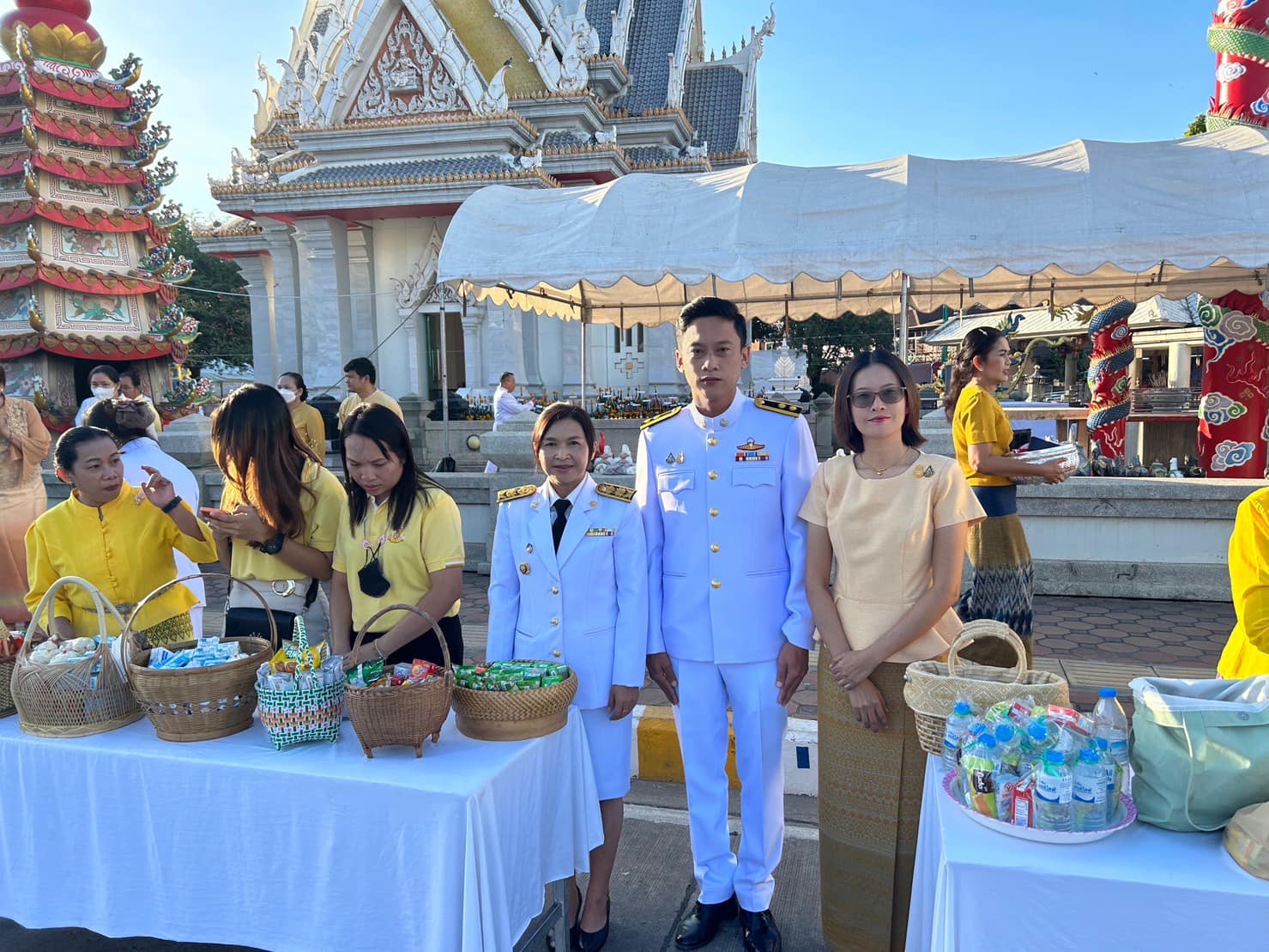 จังหวัดขอนแก่น : รวมใจภักดิ์ตักบาตร 5 ธันวา วันชาติ-วันพ่อแห่งชาติ ปี2566 ถวายเป็นพระราชกุศล เนื่องในวันคล้ายวันพระราชสมภพในหลวง รัชกาลที่ 9