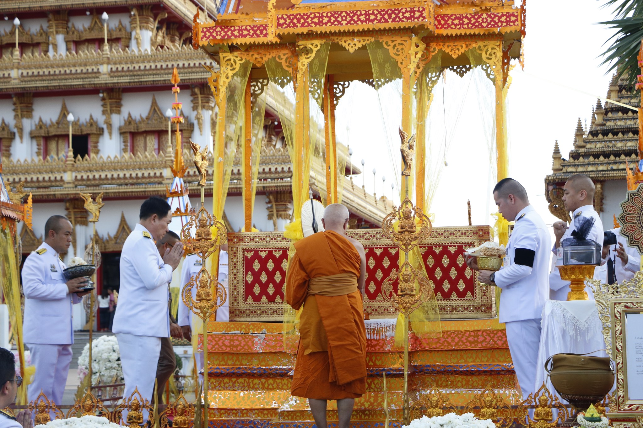 พช. ขอนแก่น ร่วมพิธีพระราชทานเพลิงศพพระครูปริยัติธรรมวงศ์(สุพล ธมุมวโส ป.ธ.๔พธ.ด.) อดีตเจ้าอาวาสวัดหนองแวง พระอารามหลวง และอดีตรองเจ้าคณะอำเภอพระยืน