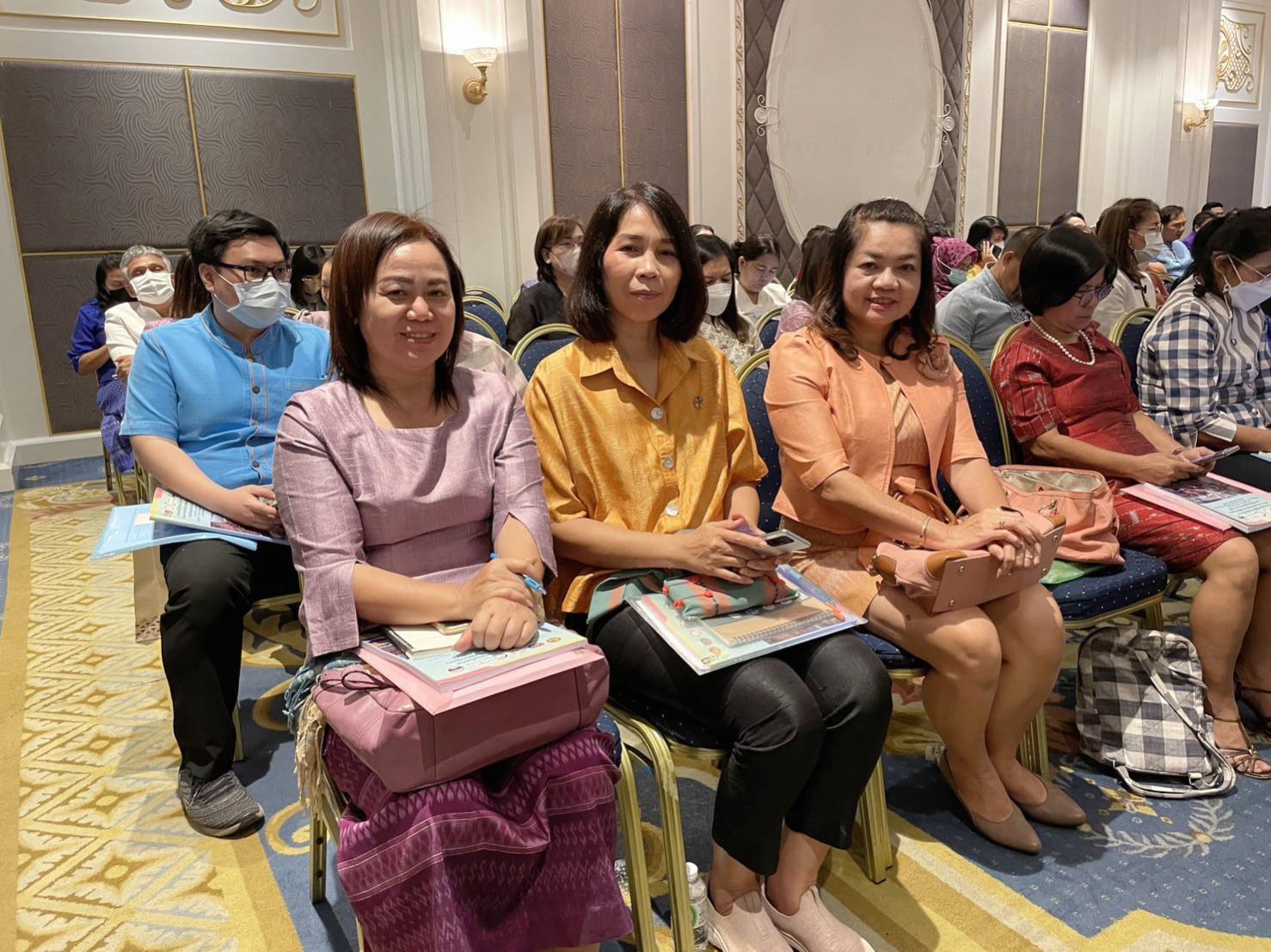 พช.ขอนแก่น : เข้าร่วมประชุมมอบนโยบายและแนวทางการดำเนินงานพัฒนาชุมชน ประจำปี 2567