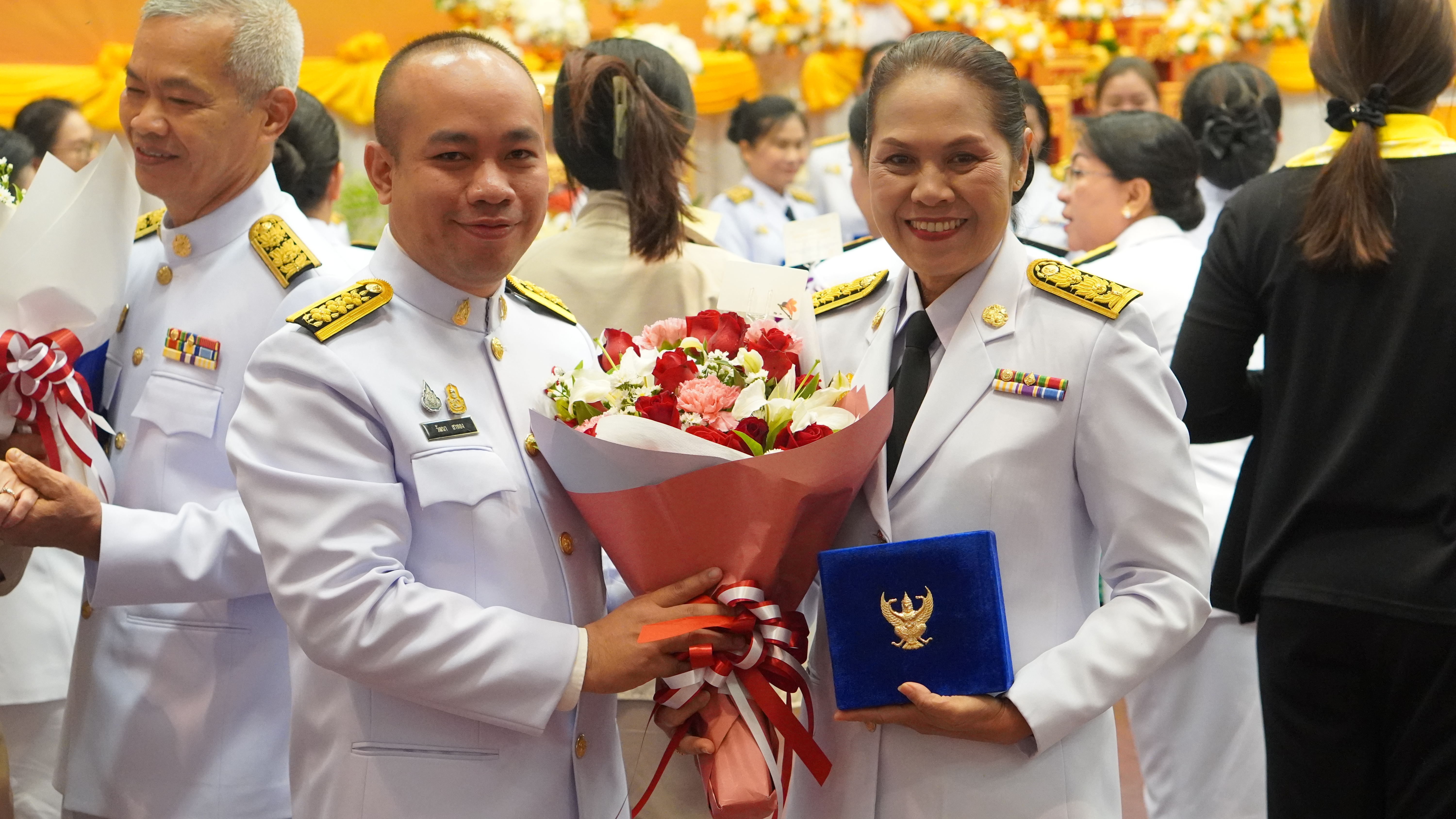 จังหวัดขอนแก่น : จัดพิธีรับพระราชทานเครื่องราชอิสริยาภรณ์ชั้นสายสะพาย ประจำปี 2565 และประจำปี 2566