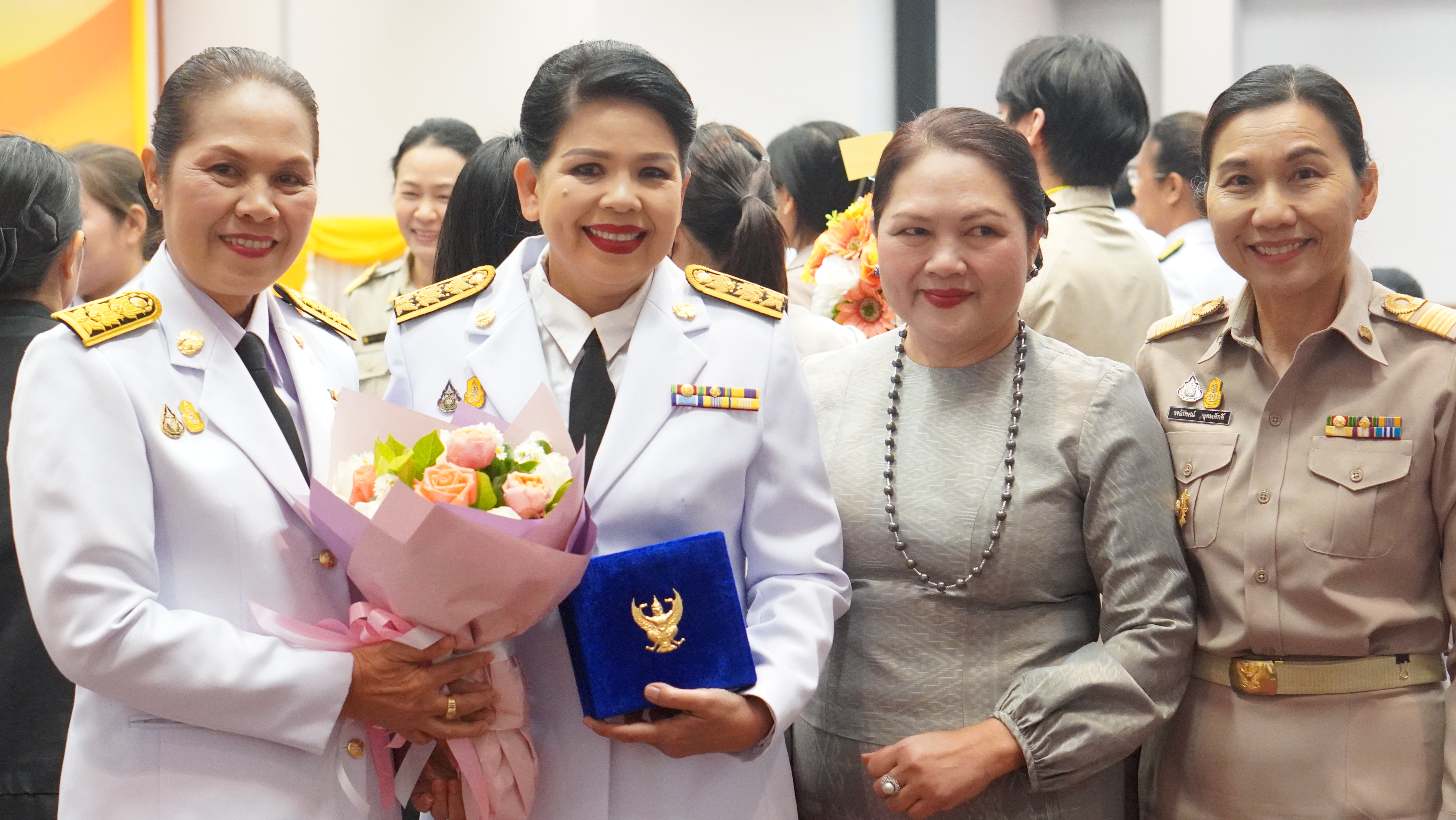 จังหวัดขอนแก่น : จัดพิธีรับพระราชทานเครื่องราชอิสริยาภรณ์ชั้นสายสะพาย ประจำปี 2565 และประจำปี 2566