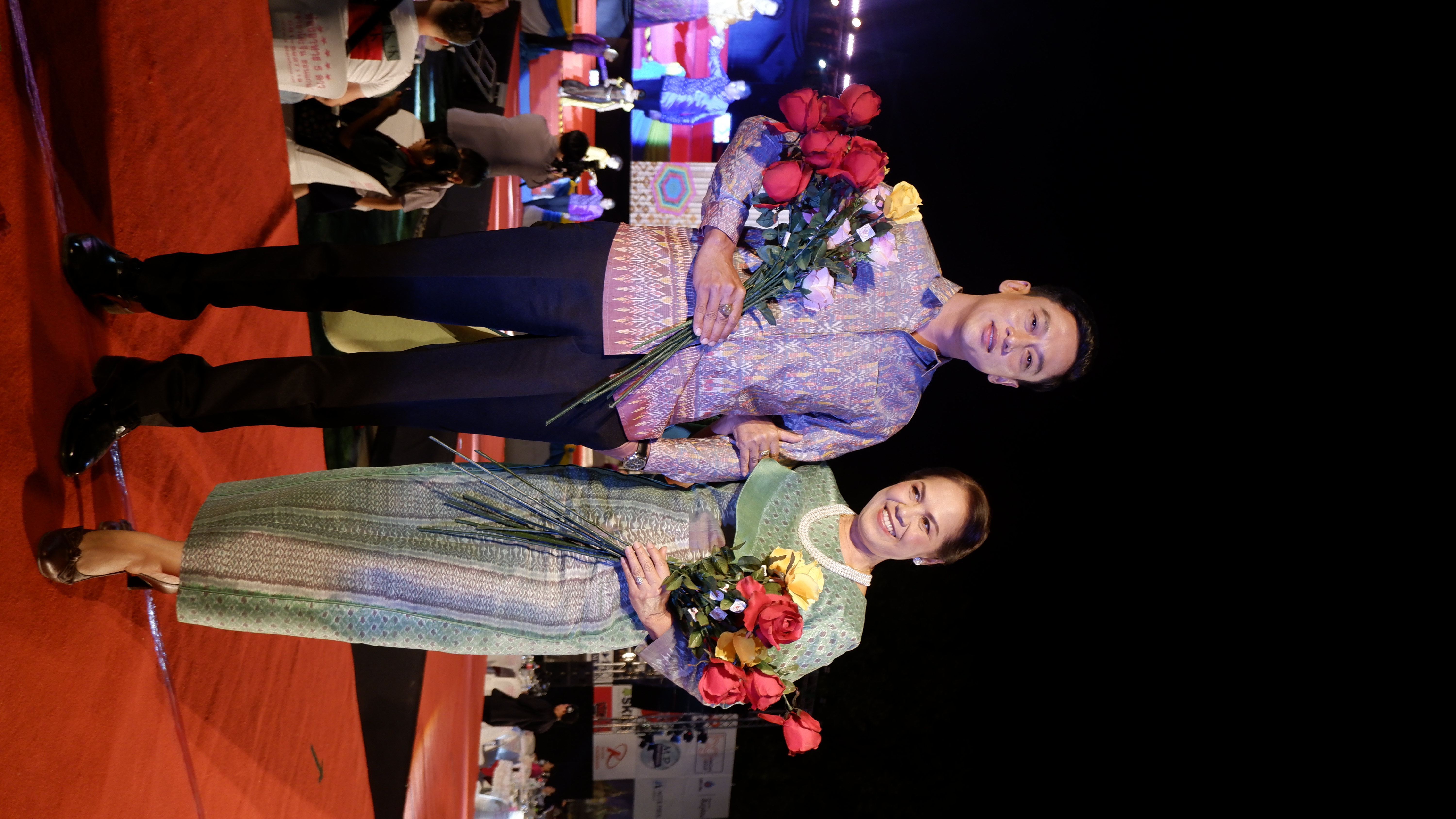 จังหวัดขอนเก่น : ร่วมกับชมรมแม่บ้านมหาดไทยจังหวัดขอนแก่น จัดงานเดินแฟชั่นโชว์ “ออนซอนผ้าไหม…ไทขอนแก่น ผ้าไทยใส่ให้สนุก” ในงานเทศกาลไหมนานาชาติ ประเพณีผูกเสี่ยว งานกาชาด จังหวัดขอนแก่น และงานขอนแก่นชอฟต์พาวเวอร์ ประจำปี 2566