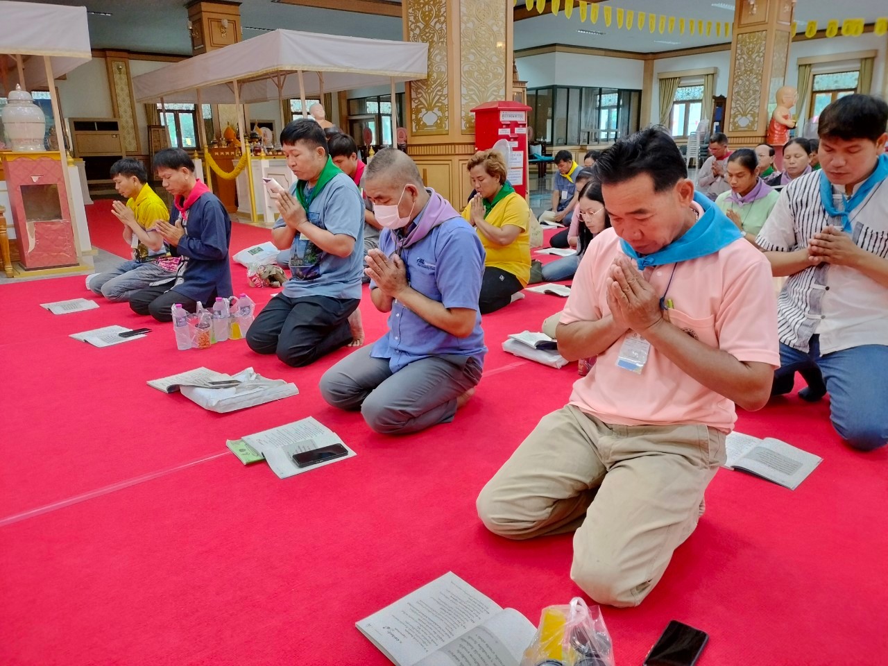 พช.ขอนแก่น : พระเดชพระคุณพระราชพัฒวัชรบัณฑิต,รศ.ดร. รองเจ้าคณะจังหวัดขอนแก่น มอบวุฒิบัตรแก่ผู้ผ่านการอบรม โครงการพัฒนาหมู่บ้านเศรษฐกิจพอเพียง ประจำปี 2567