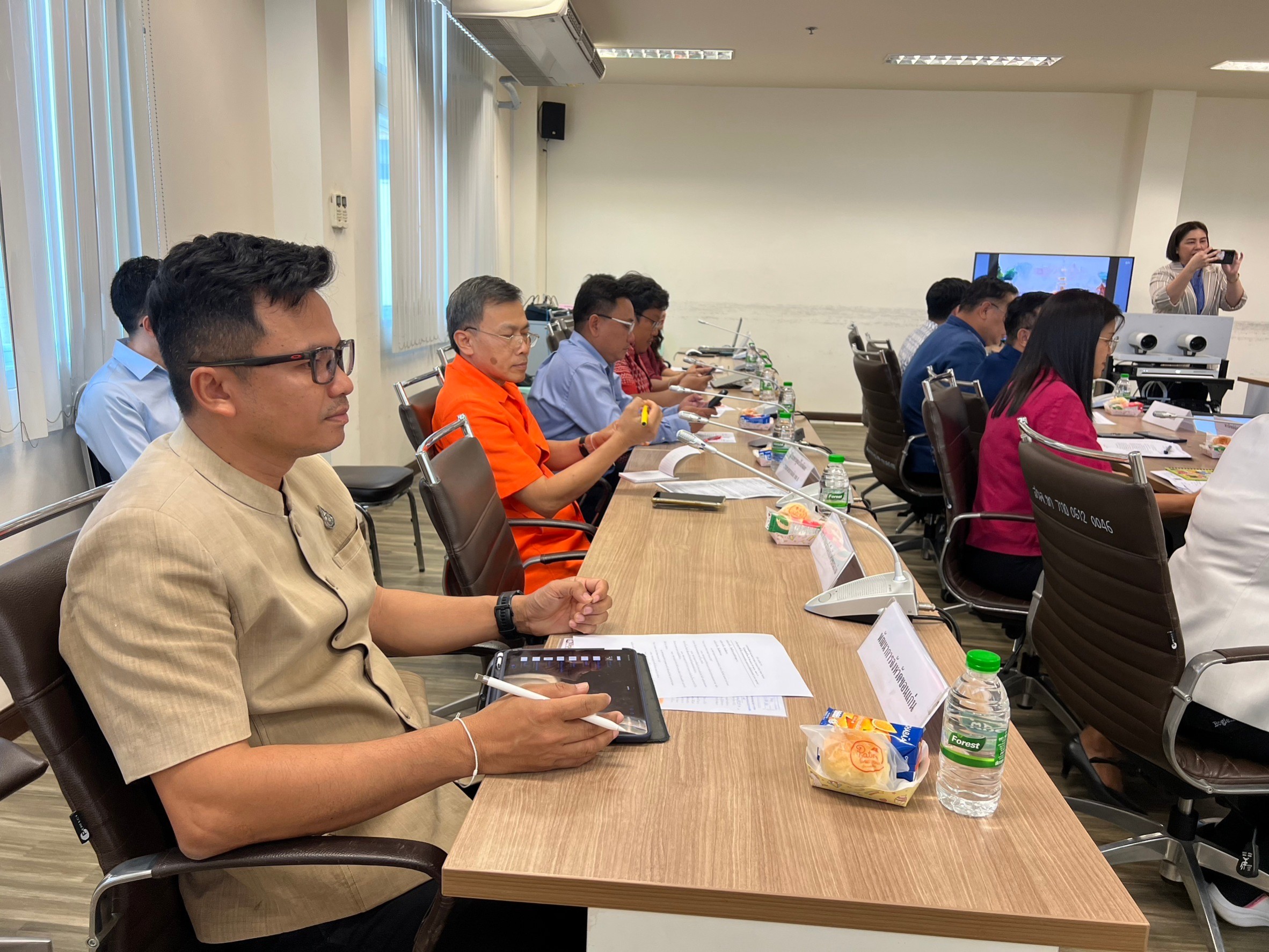 พช.ขอนแก่น ร่วมประชุมพิจารณาแผนงาน Maha Songkran World Water Festival 2024 ผ่านระบบวีดิทัศน์ทางไกล(VCS)