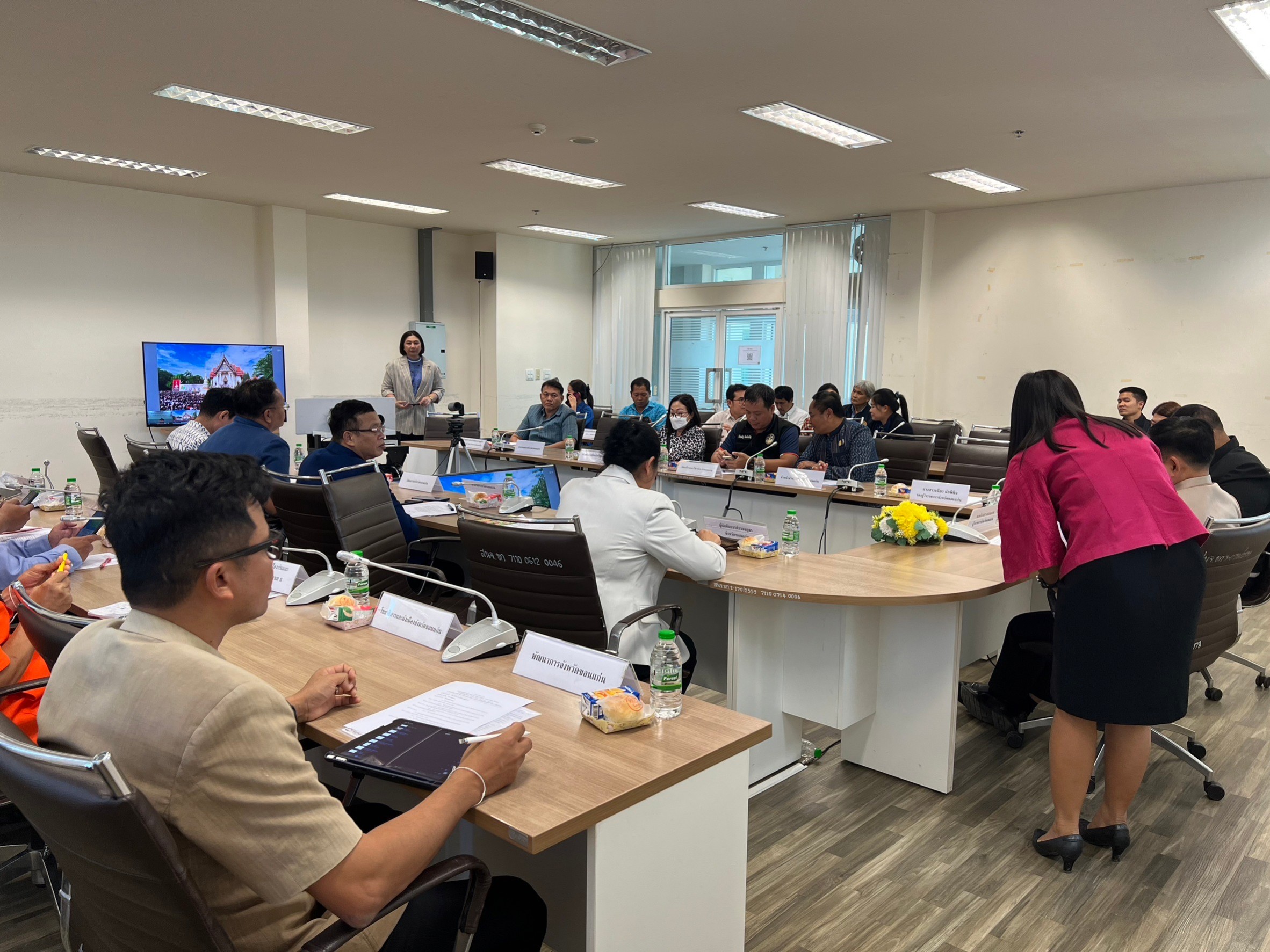 พช.ขอนแก่น ร่วมประชุมพิจารณาแผนงาน Maha Songkran World Water Festival 2024 ผ่านระบบวีดิทัศน์ทางไกล(VCS)