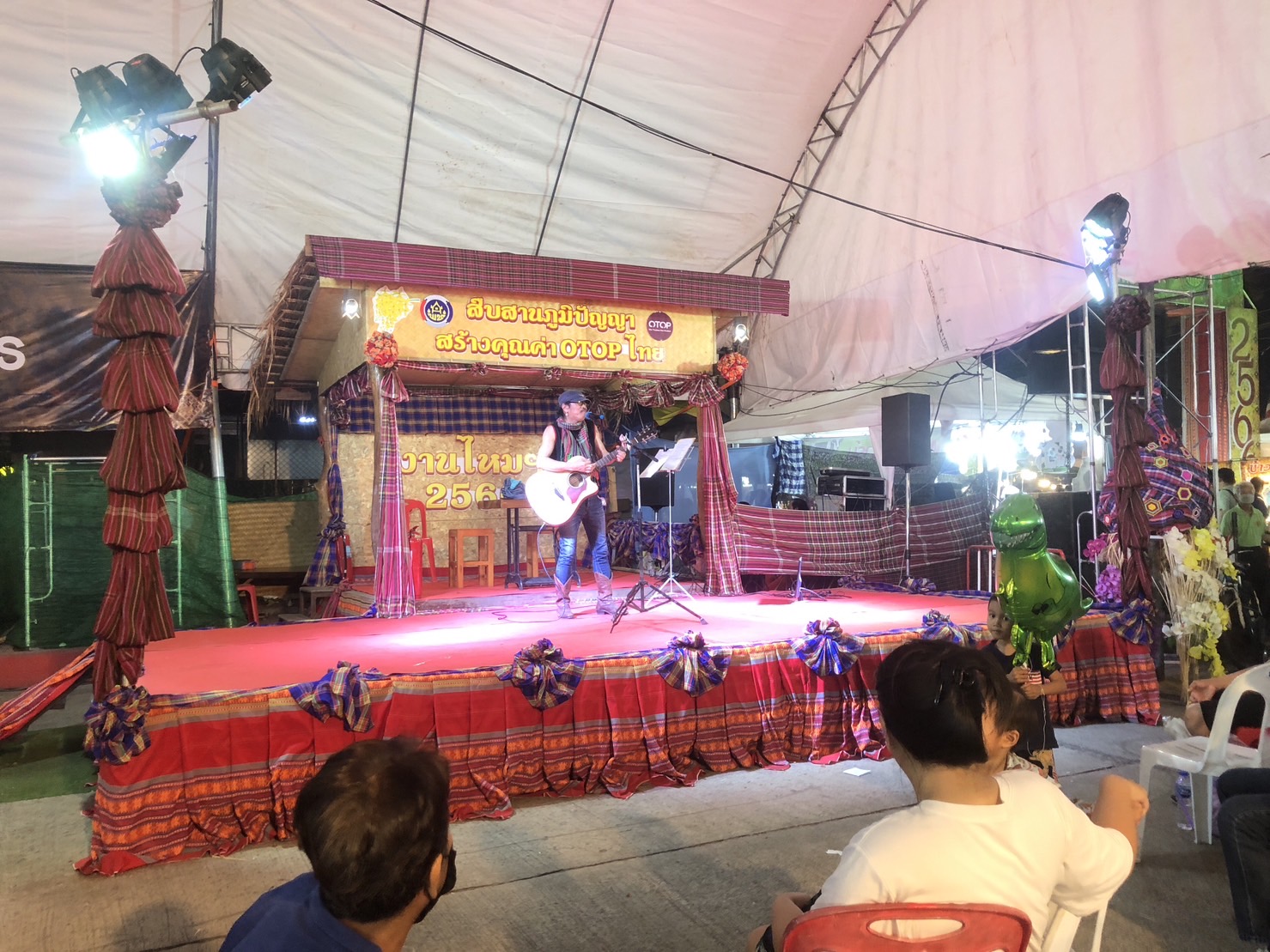 พช.ขอนแก่น : จัดแสดงและจำหน่ายผลิตภัณฑ์ชุมชน OTOP ในการจัดงานเทศกาลไหมนานาชาติ ประเพณีผูกเสี่ยว งานกาชาดจังหวัดขอนแก่น และงานขอนแก่นชอฟพาวเวอร์ ประจำปี 2566 ภายใต้ Theme งาน “สืบสานภูมิปัญญา สร้างคุณค่า OTOP ไทย”