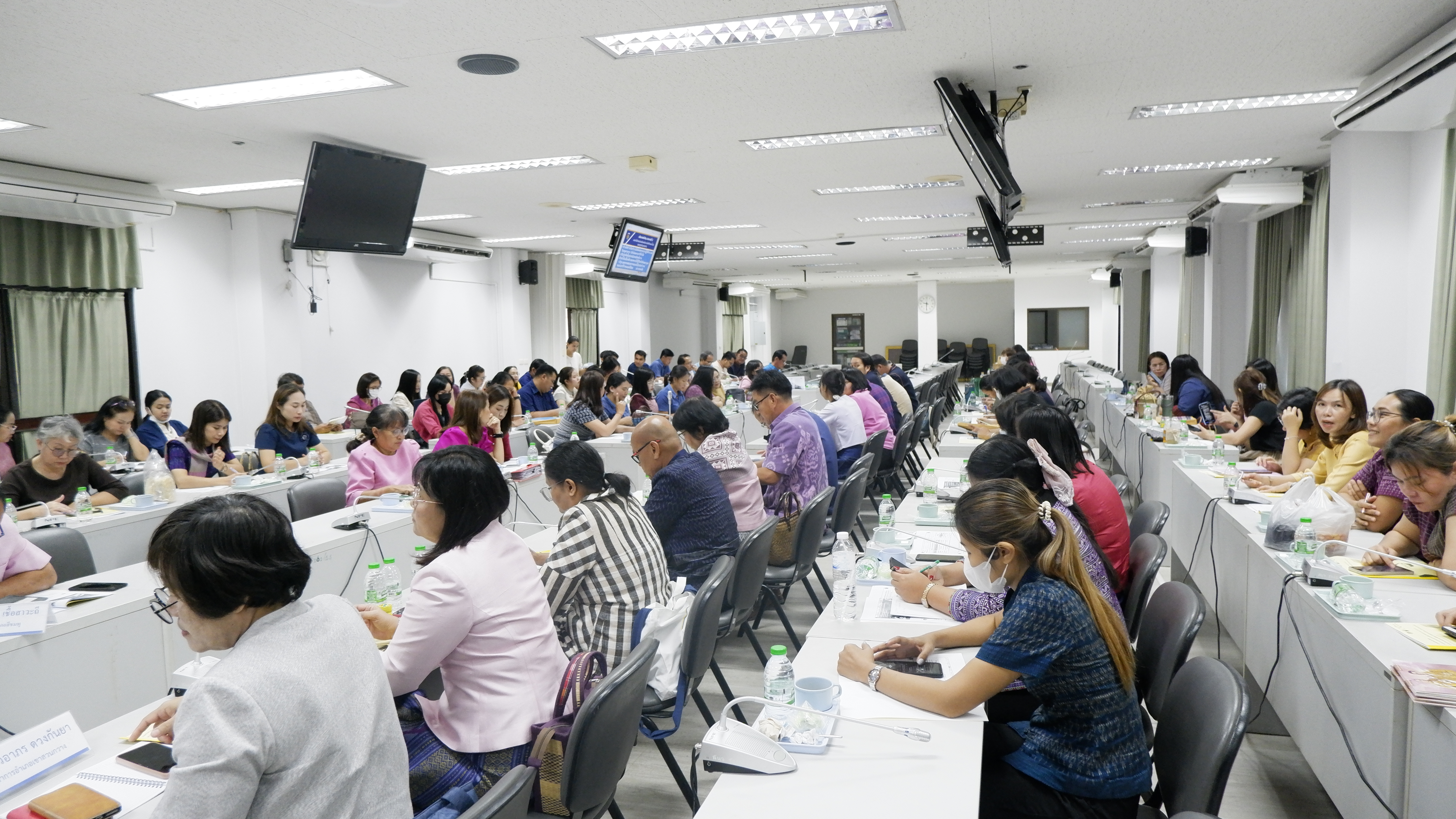 พช.ขอนแก่น : รับมอบนโยบายและแนวทางการดำเนินงานพัฒนาชุมชนจังหวัดขอนแก่น ประจำปีงบประมาณ พ.ศ. 2567