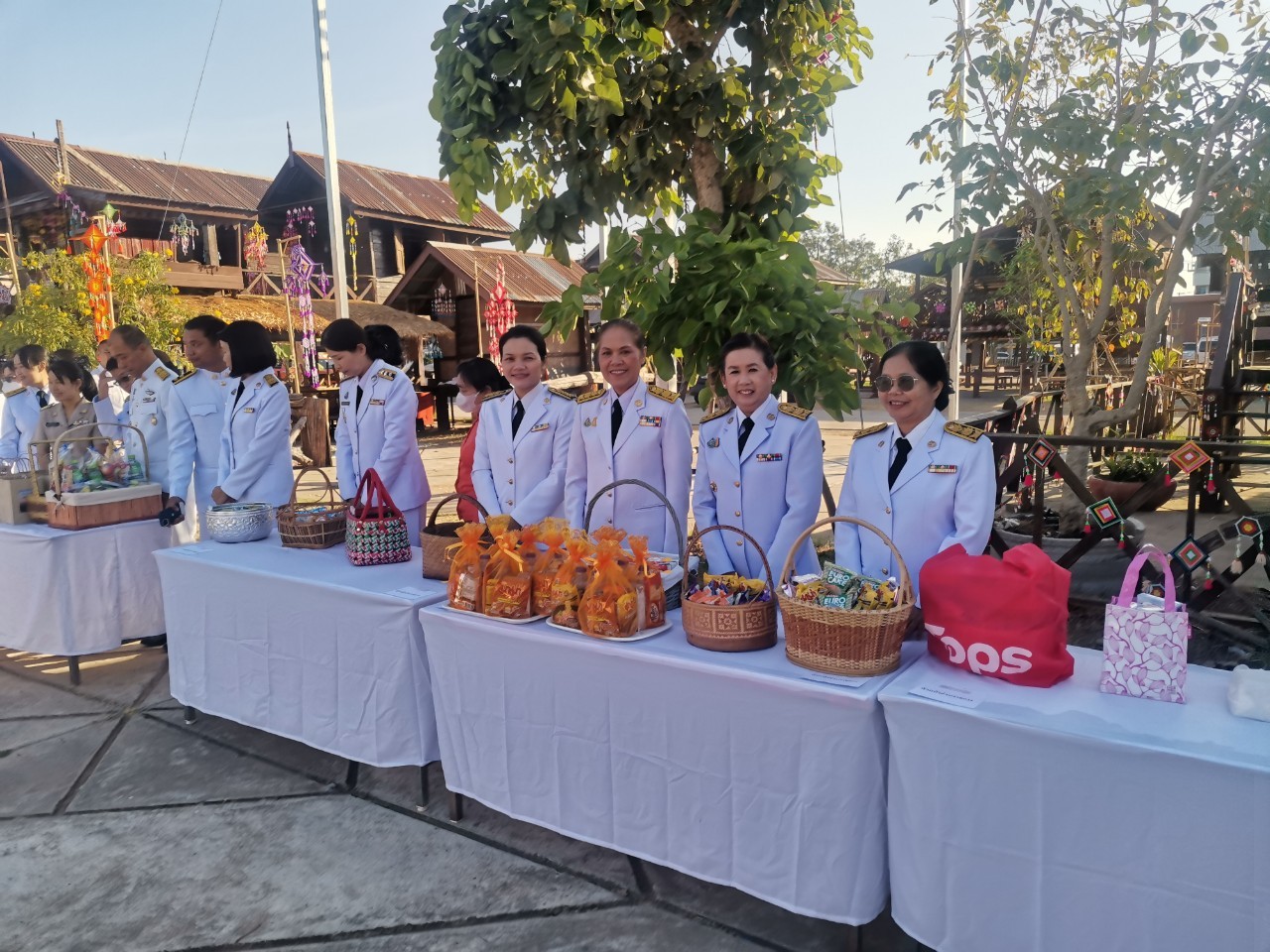 จังหวัดขอนแก่น : จัดพิธีเจริญพระพุทธมนต์และทำบุญตักบาตรถวายพระกุศล เนื่องในวันคล้ายวันประสูติสมเด็จพระเจ้าลูกเธอเจ้าฟ้าสิริวัณณวรี นารีรัตนราชกัญญา วันที่ 8 มกราคม 2567