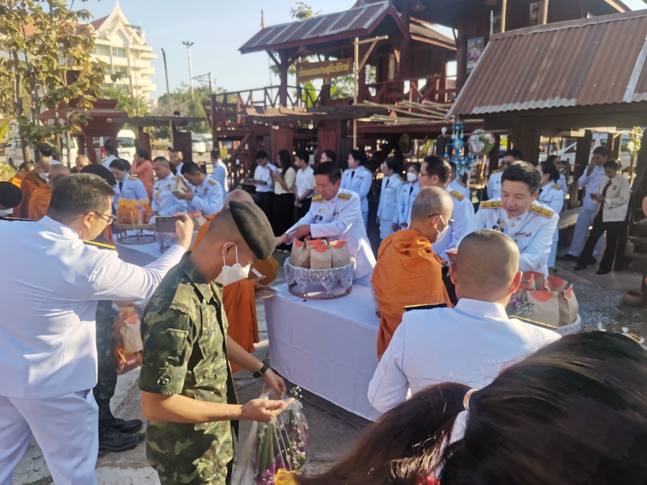 จังหวัดขอนแก่น : จัดพิธีเจริญพระพุทธมนต์และทำบุญตักบาตรถวายพระกุศล เนื่องในวันคล้ายวันประสูติสมเด็จพระเจ้าลูกเธอเจ้าฟ้าสิริวัณณวรี นารีรัตนราชกัญญา วันที่ 8 มกราคม 2567