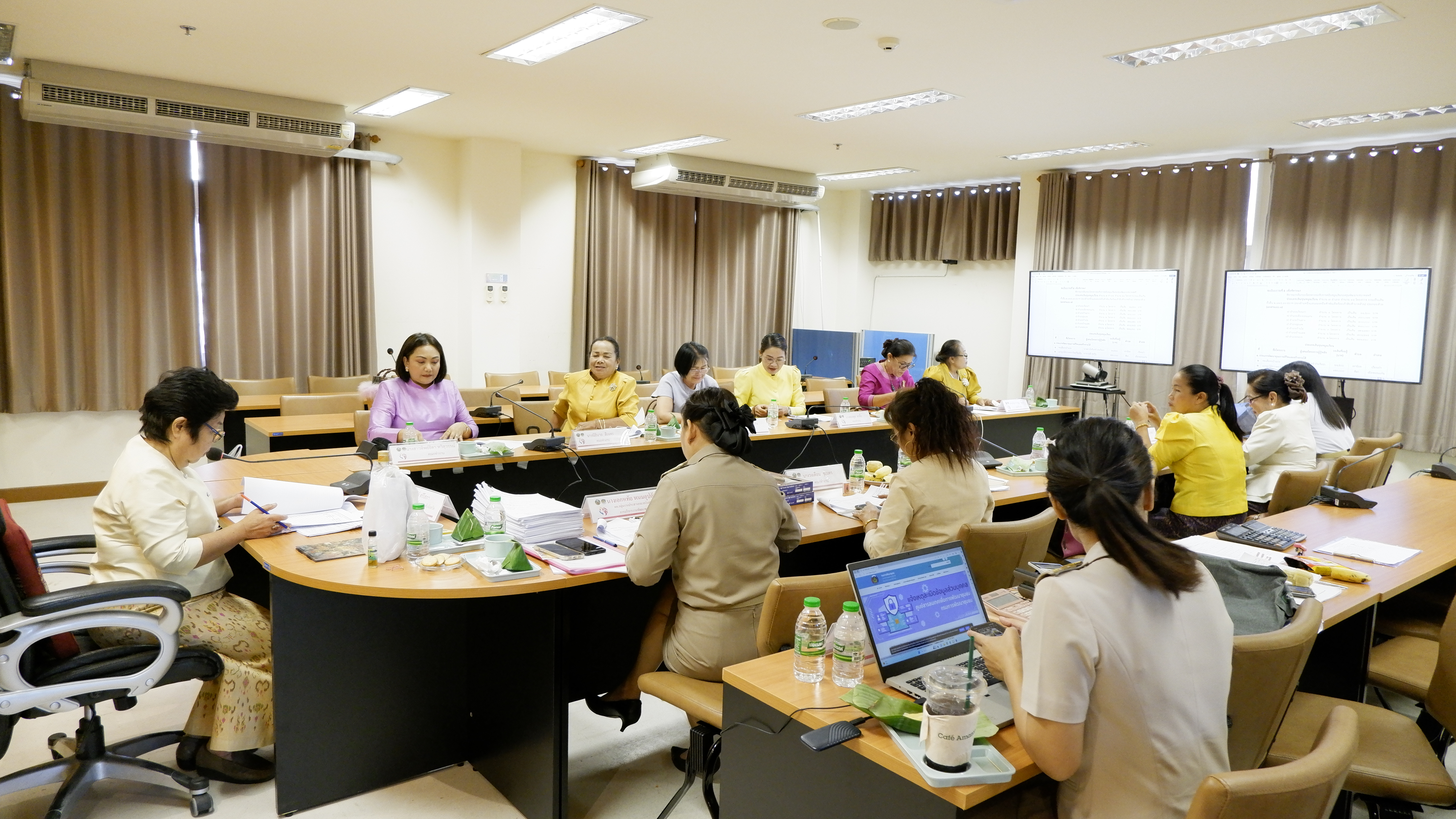 พช.ขอนแก่น : ประชุมคณะทำงานขับเคลื่อนกองทุนพัฒนาบทบาทสตรีจังหวัดขอนแก่น ครั้งที่ 2/2567
