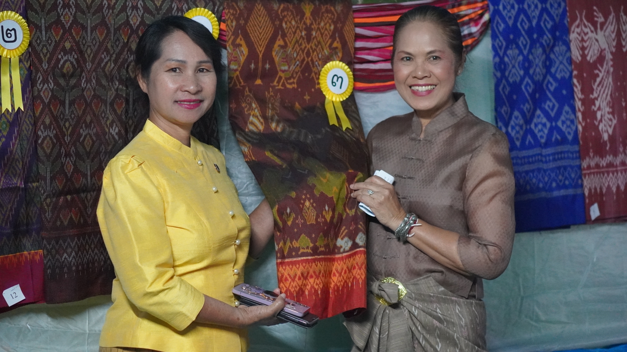 พช.ขอนแก่น : ร่วมงานประเพณีบุญกุ้มข้าวใหญ่และของดีอำเภอหนองสองห้อง ประจำปี 2567