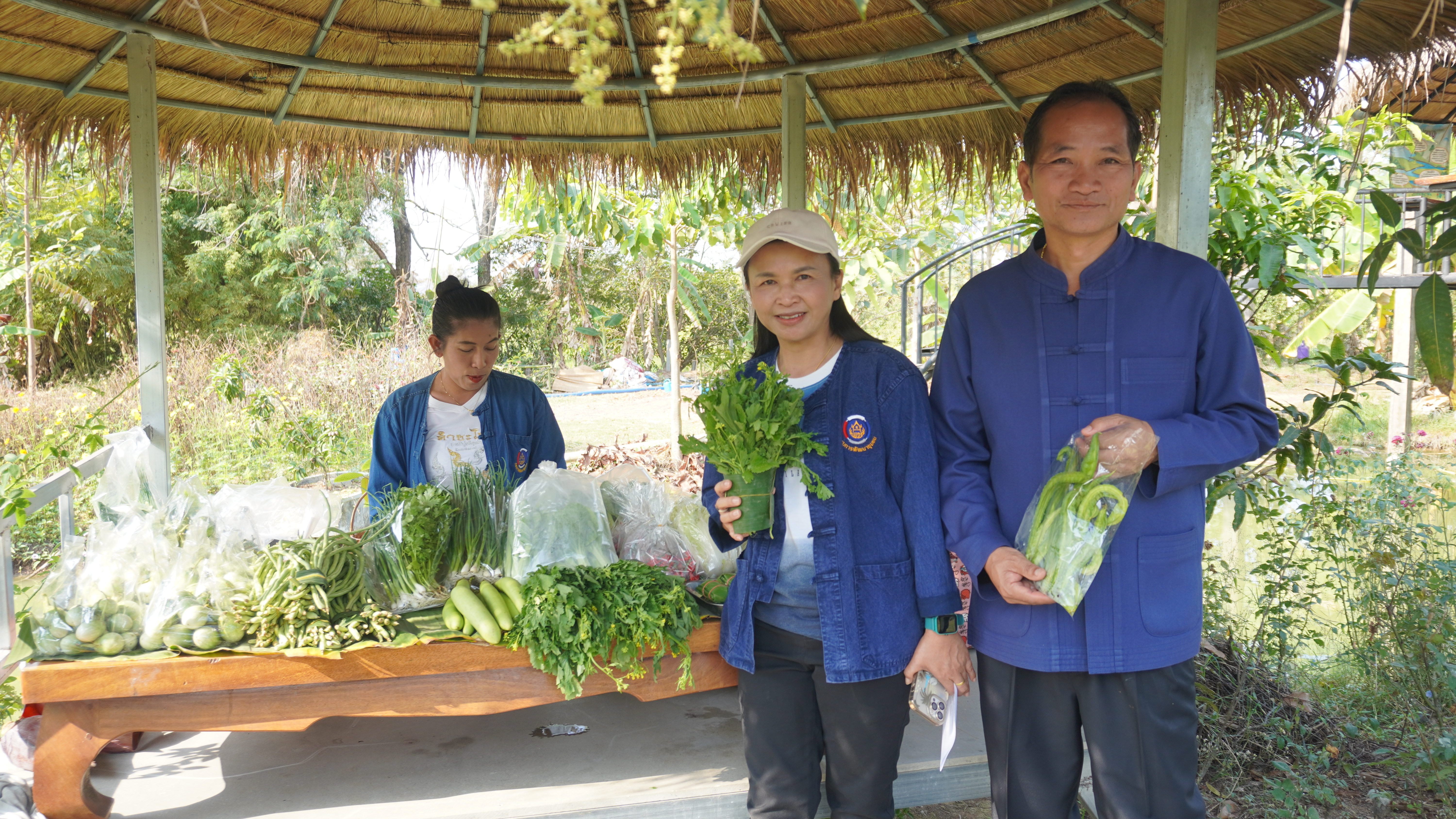 พช.ขอนแก่น : ผู้ว่าฯ ขอนแก่น ร่วมกิจกรรมสานสัมพันธ์เครือข่าย โคก หนอง นา อารยเกษตรขอรแก่น “พายห่อข้าว ไปเอาแฮง แบ่งปัน สร้างสรรค์ สามัคคี ทำความดีด้วยหัวใจ”