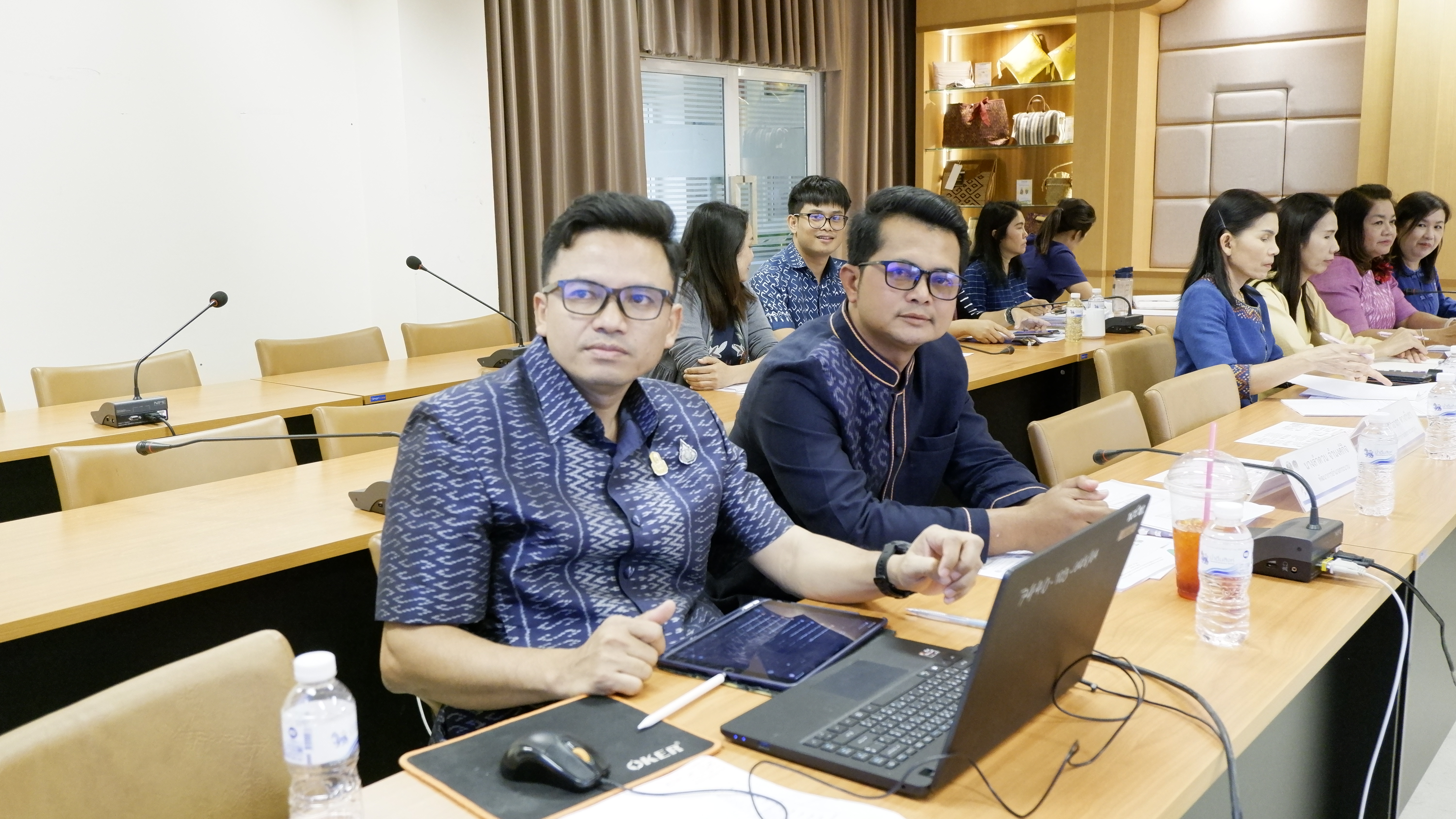 พช.ขอนแก่น : ประชุมคณะทำงานพิจารณาจัดทำข้อตกลงการปฏิบัติราชการและการประเมินผลการปฏิบัติราชการของข้าราชการสำนักงานพัฒนาชุมชนจังหวัดขอนแก่น