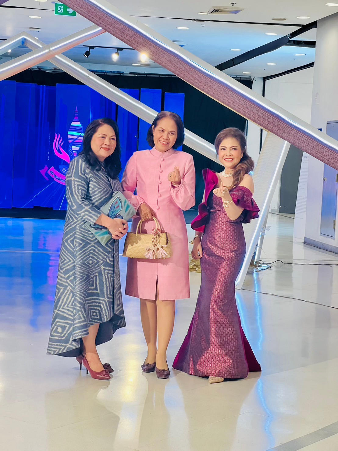 พช.ขอนแก่น : ร่วมงาน “สยามพัสตรา รังสรรค์ผ้าไทย ไหมขอนแก่น”