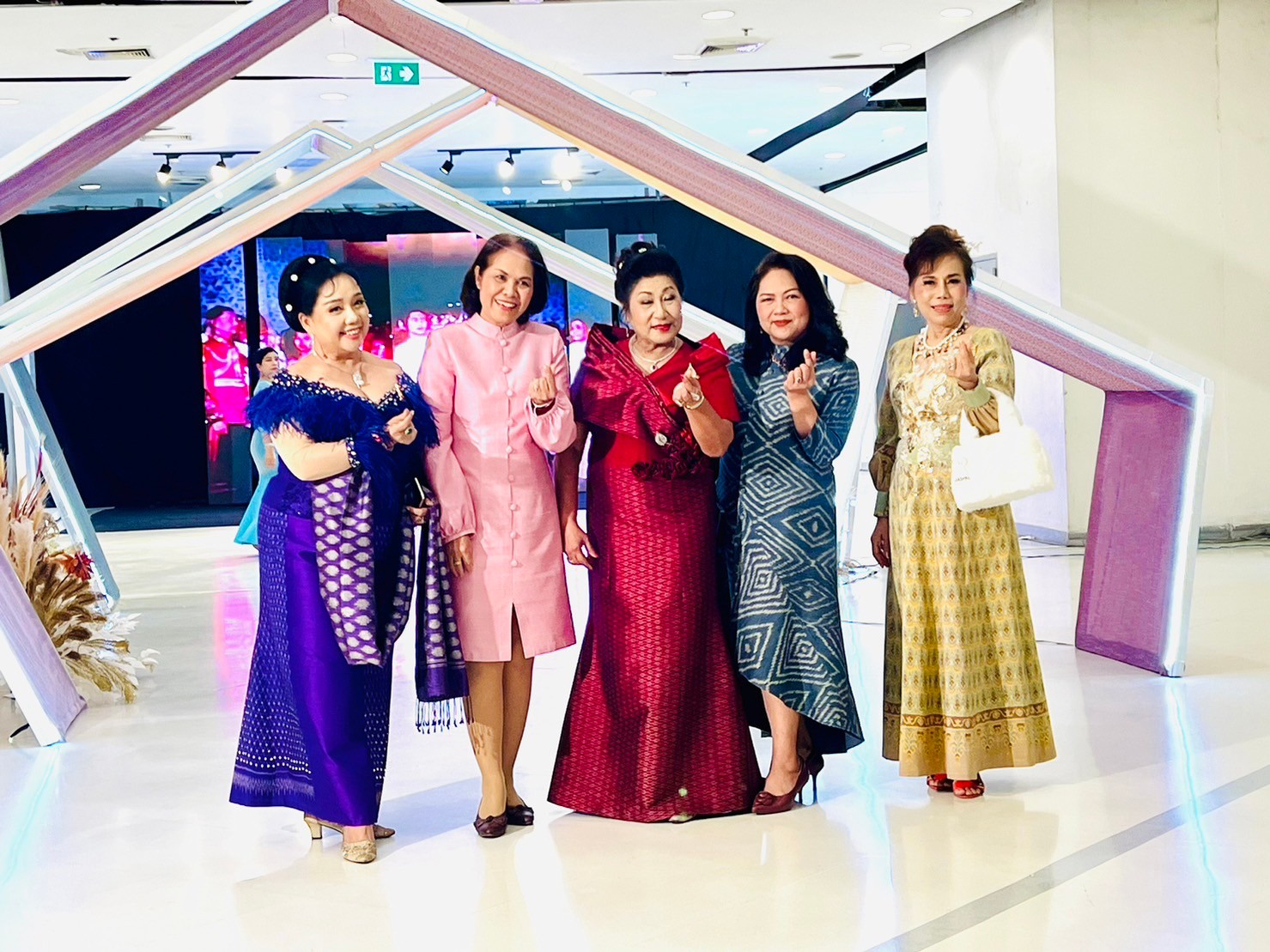 พช.ขอนแก่น : ร่วมงาน “สยามพัสตรา รังสรรค์ผ้าไทย ไหมขอนแก่น”