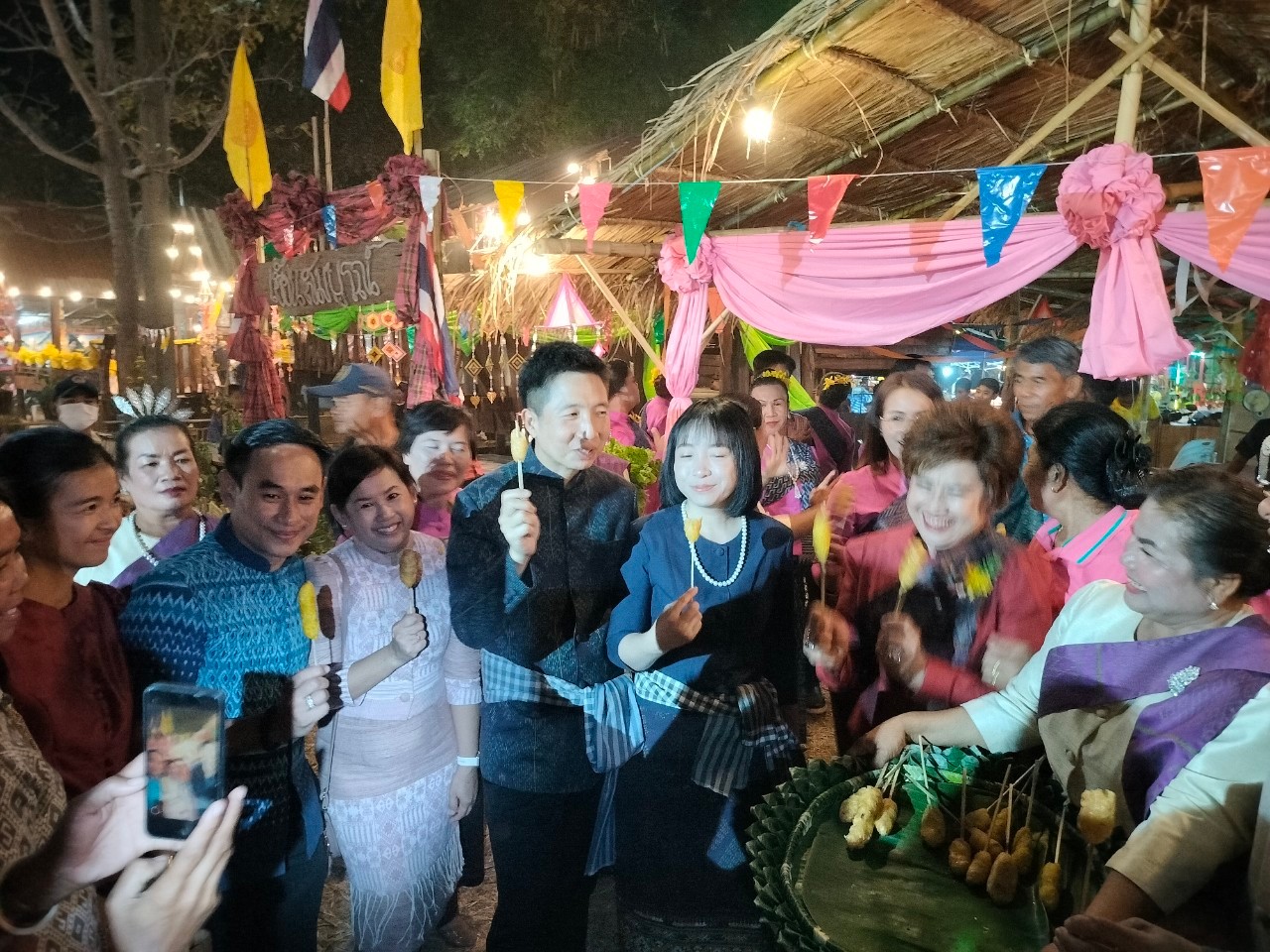พช.ขอนแก่น : ร่วมพิธีเปิดงานเทศกาลไก่ย่างเขาสวนกวาง และประเพณีบุญกุ่มข้าวใหญ่ ประจำปี 2567