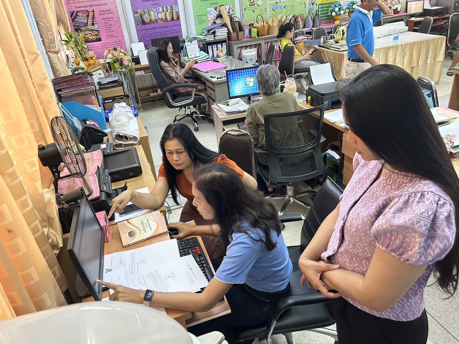 พช.ขอนแก่น : ประชาสัมพันธ์และเเนะนำการใช้งานระบบสารบรรณอิเล็กทรอนิกส์ กรมการพัฒนาชุมชน ในพื้นที่ สพอ.หนองเรือและ สพอ.ชุมแพ