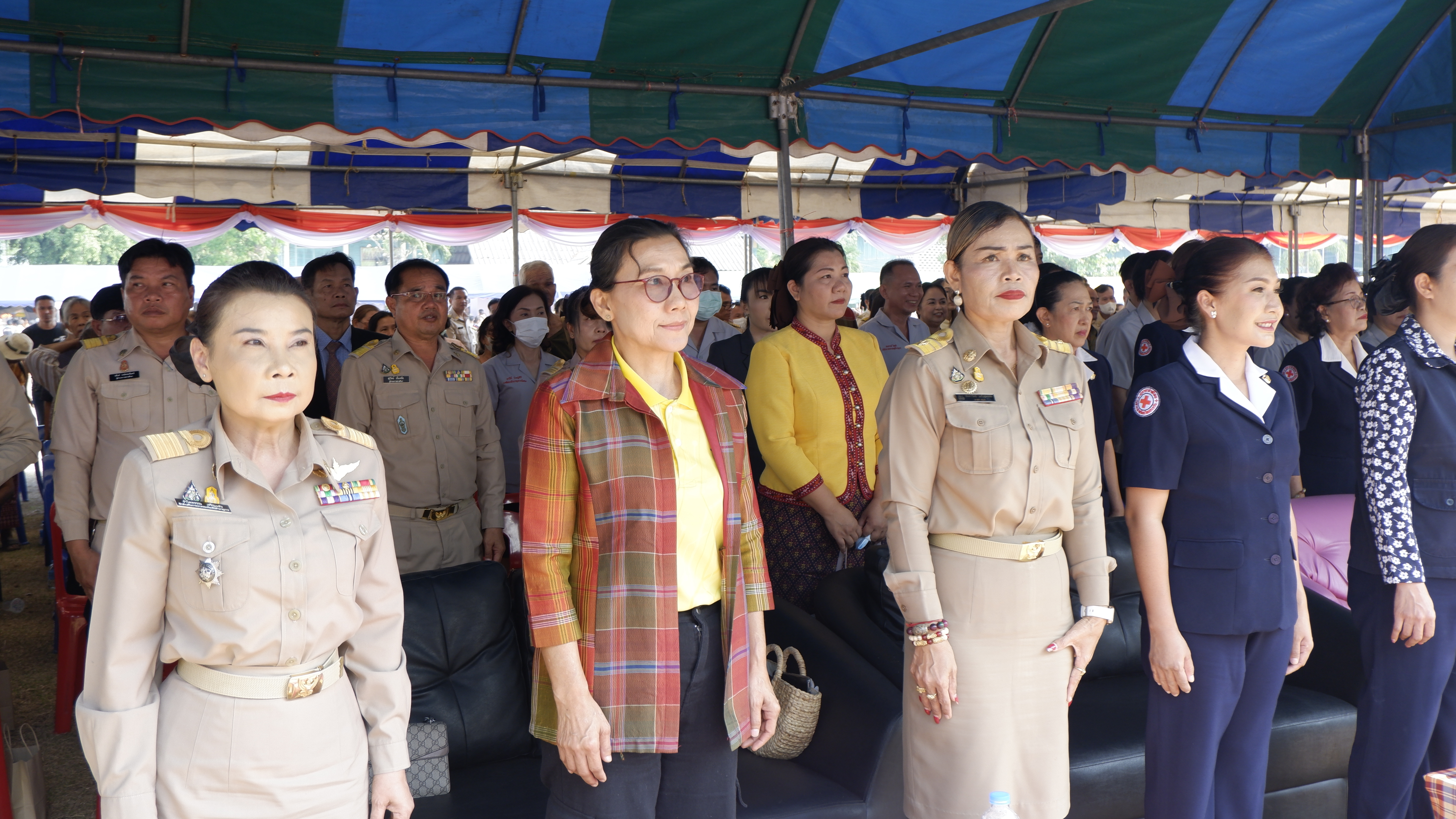 จังหวัดขอนแก่น : ออกให้บริการหน่วยแพทย์ พอ.สว.และหน่วยบำบัดทุกข์ บำรุงสุข สร้างรอยยิ้มให้กับประชาชน อำเภอชนบท