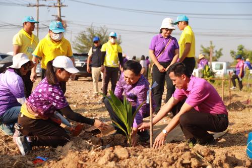 จังหวัดขอนแก่น : จัดกิจกรรมขับเคลื่อนการน้อมนำแนวพระราชดำริของสมเด็จพระกนิษฐาธิราชเจ้า กรมสมเด็จพระเทพรัตนราชสุดาฯ สยามบรมราชกุมารี “ทางนี้มีผล ผู้คนรักกัน” เพื่อสร้างความมั่นคงทางอาหาร ประจำปี 2567