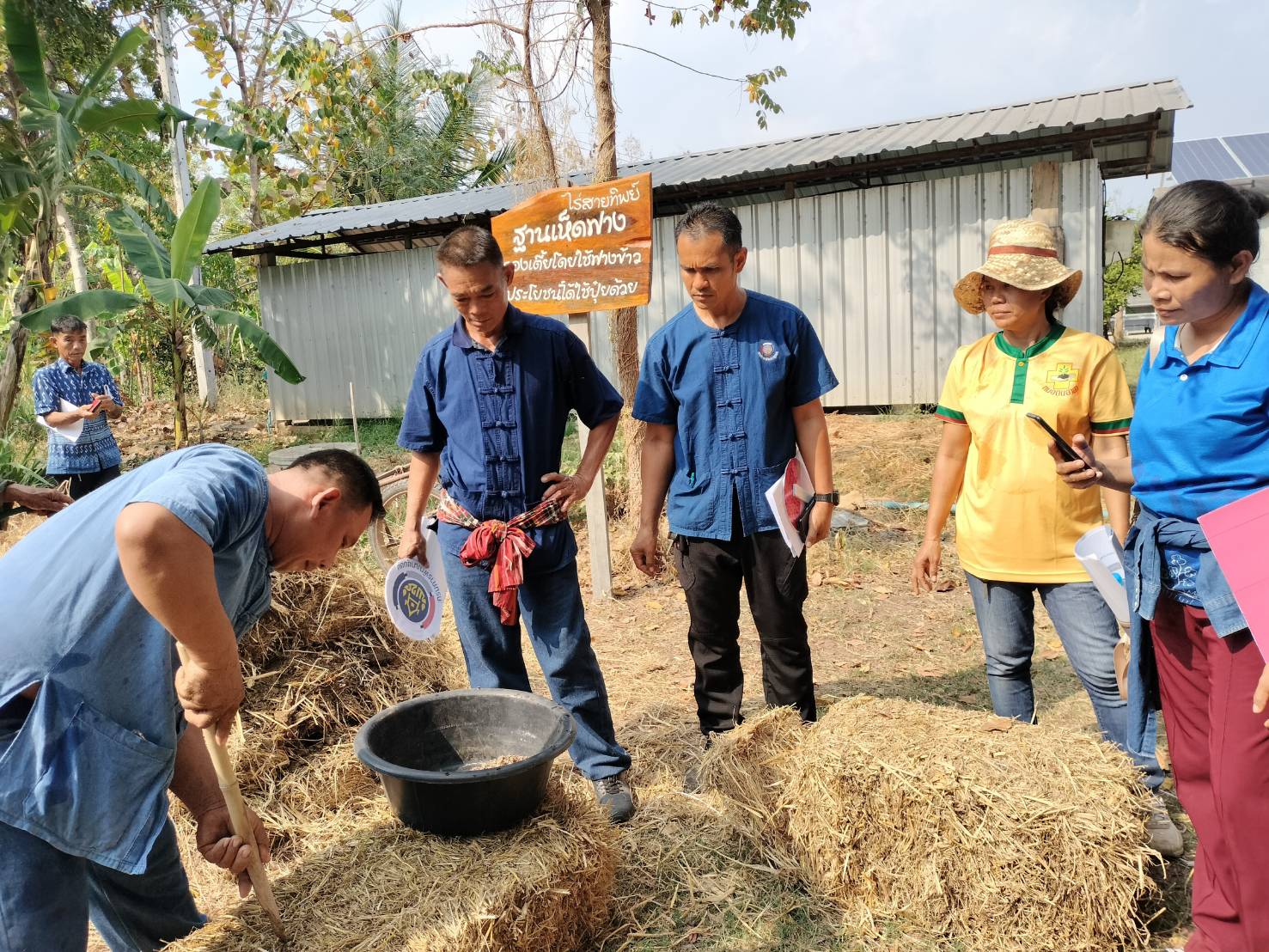 พช.ขอนแก่น : ดำเนินโครงการพัฒนาหมู่บ้านเศรษฐกิจพอเพียง ประจำปีงบประมาณ 2567