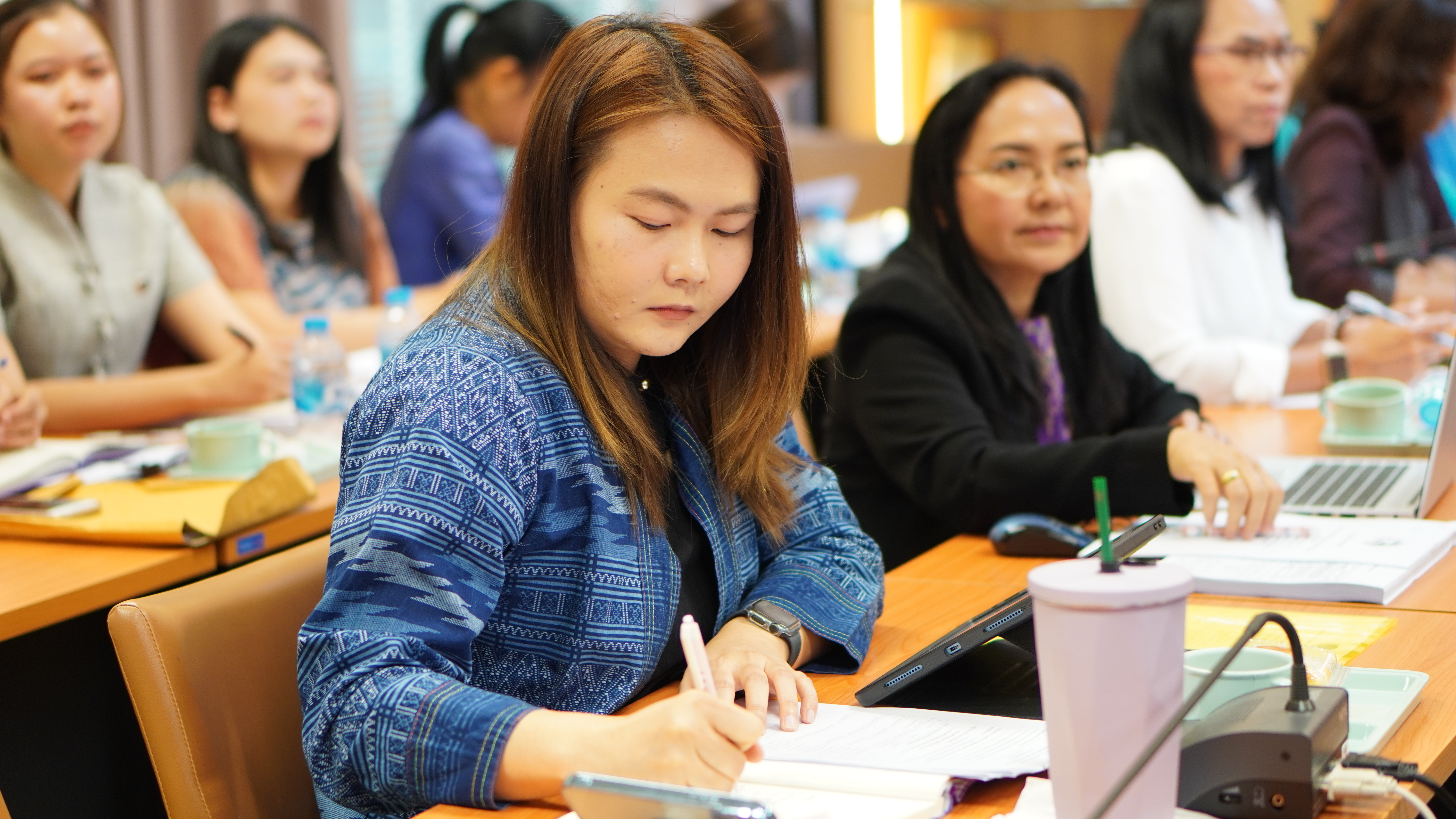 พช.ขอนแก่น : ประชุมคณะทำงานขับเคลื่อนกองทุนพัฒนาบทบาทสตรีจังหวัดขอนแก่น ครั้งที่ 3/2567