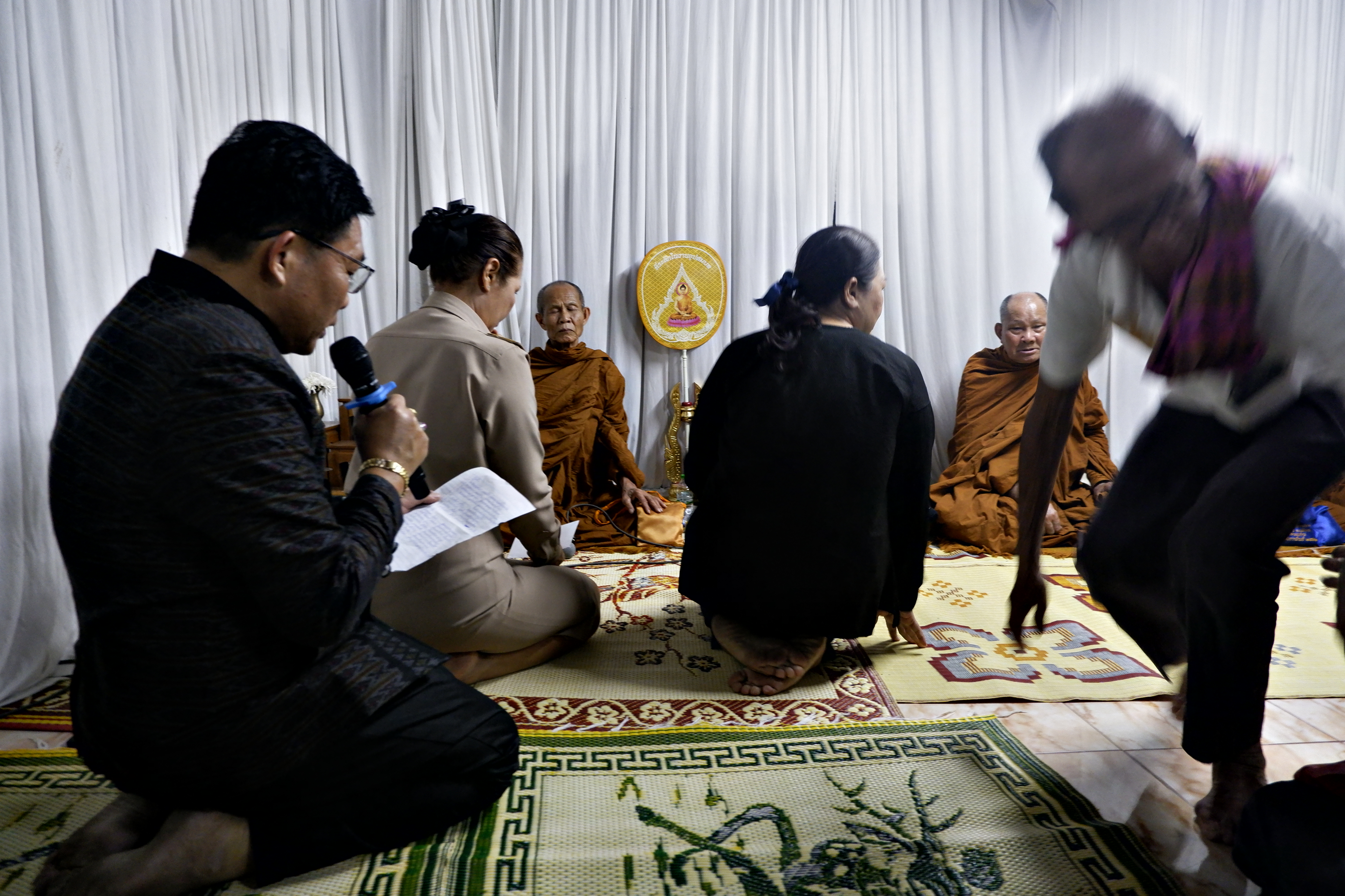 พช.ขอนแก่น : ร่วมเป็นเจ้าภาพฟังสวดพระอภิธรรม คุณแม่สอน สิทธิ มารดาของ นายโยธิน สิทธิ พัฒนาการอำเภอชุมแพ สำนักงานพัฒนาชุมชนอำเภอชุมแพ