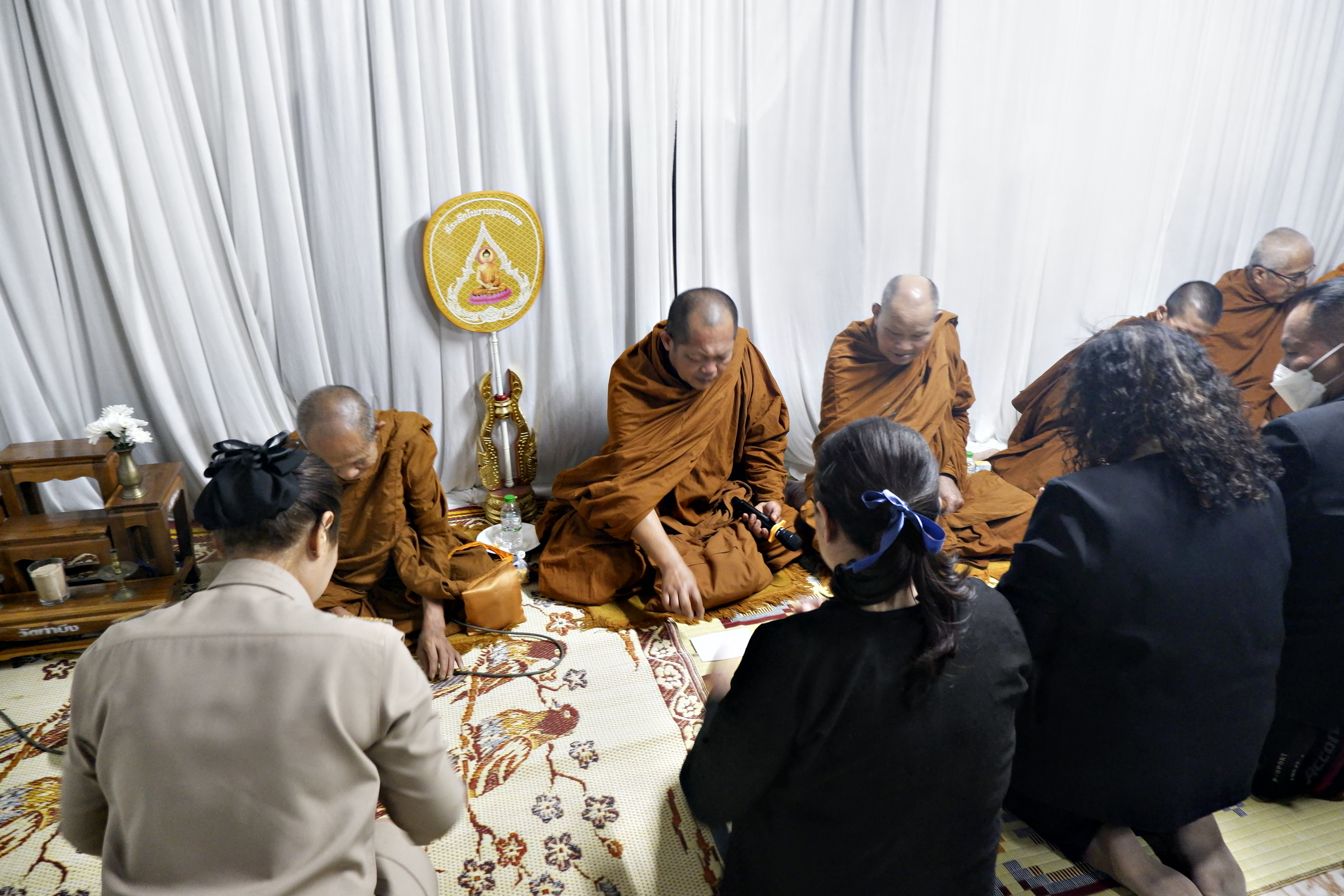 พช.ขอนแก่น : ร่วมเป็นเจ้าภาพฟังสวดพระอภิธรรม คุณแม่สอน สิทธิ มารดาของ นายโยธิน สิทธิ พัฒนาการอำเภอชุมแพ สำนักงานพัฒนาชุมชนอำเภอชุมแพ