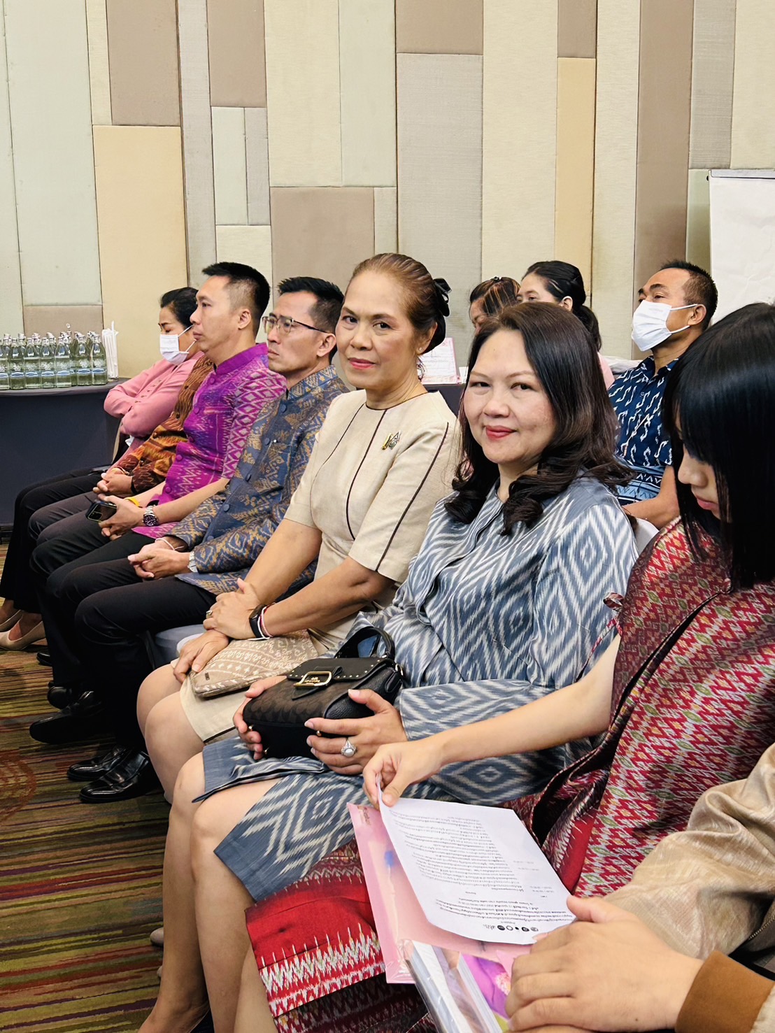 พช.ขอนแก่น : ร่วมการประชุมเชิงปฏิบัติการสร้างการรับรู้และเผยแพร่พระอัจฉริยภาพทางด้านการอนุรักษ์และต่อยอดมรดกภูมิปัญญาการทอผ้าของไทย ของสมเด็จพระเจ้าลูกเธอ เจ้าฟ้าสิริวัณณวรี นารีรัตนราชกัญญา ในการสืบสาน รักษาและต่อยอด พระราชปณิธานของสมเด็จพระนางเจ้าสิริกิติ์ พระบรมราชินีนาถ พระบรมราชชนนีพันปีหลวงครั้งที่ 1