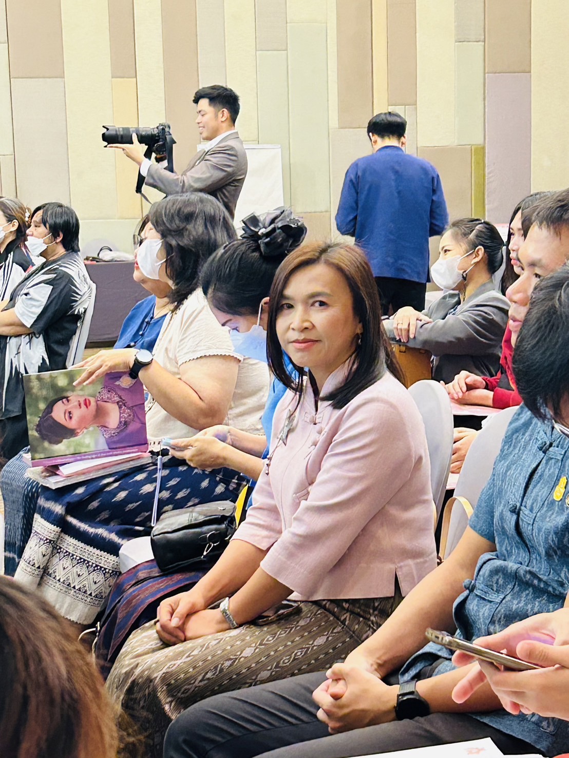 พช.ขอนแก่น : ร่วมการประชุมเชิงปฏิบัติการสร้างการรับรู้และเผยแพร่พระอัจฉริยภาพทางด้านการอนุรักษ์และต่อยอดมรดกภูมิปัญญาการทอผ้าของไทย ของสมเด็จพระเจ้าลูกเธอ เจ้าฟ้าสิริวัณณวรี นารีรัตนราชกัญญา ในการสืบสาน รักษาและต่อยอด พระราชปณิธานของสมเด็จพระนางเจ้าสิริกิติ์ พระบรมราชินีนาถ พระบรมราชชนนีพันปีหลวงครั้งที่ 1