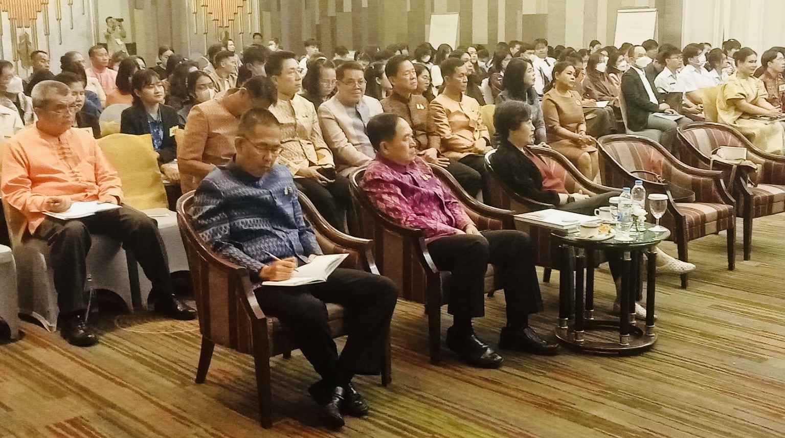 พช.ขอนแก่น : ร่วมการประชุมเชิงปฏิบัติการสร้างการรับรู้และเผยแพร่พระอัจฉริยภาพทางด้านการอนุรักษ์และต่อยอดมรดกภูมิปัญญาการทอผ้าของไทย ของสมเด็จพระเจ้าลูกเธอ เจ้าฟ้าสิริวัณณวรี นารีรัตนราชกัญญา ในการสืบสาน รักษาและต่อยอด พระราชปณิธานของสมเด็จพระนางเจ้าสิริกิติ์ พระบรมราชินีนาถ พระบรมราชชนนีพันปีหลวงครั้งที่ 1