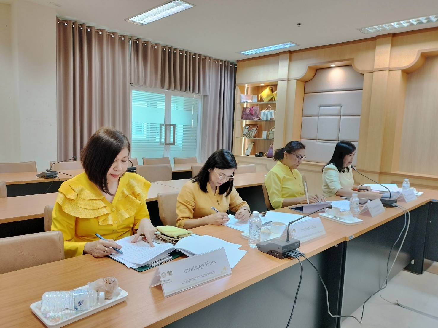 พช.ขอนแก่น : ประชุมคณะกรรมการประกวดกิจกรรมวันสตรีสากล
