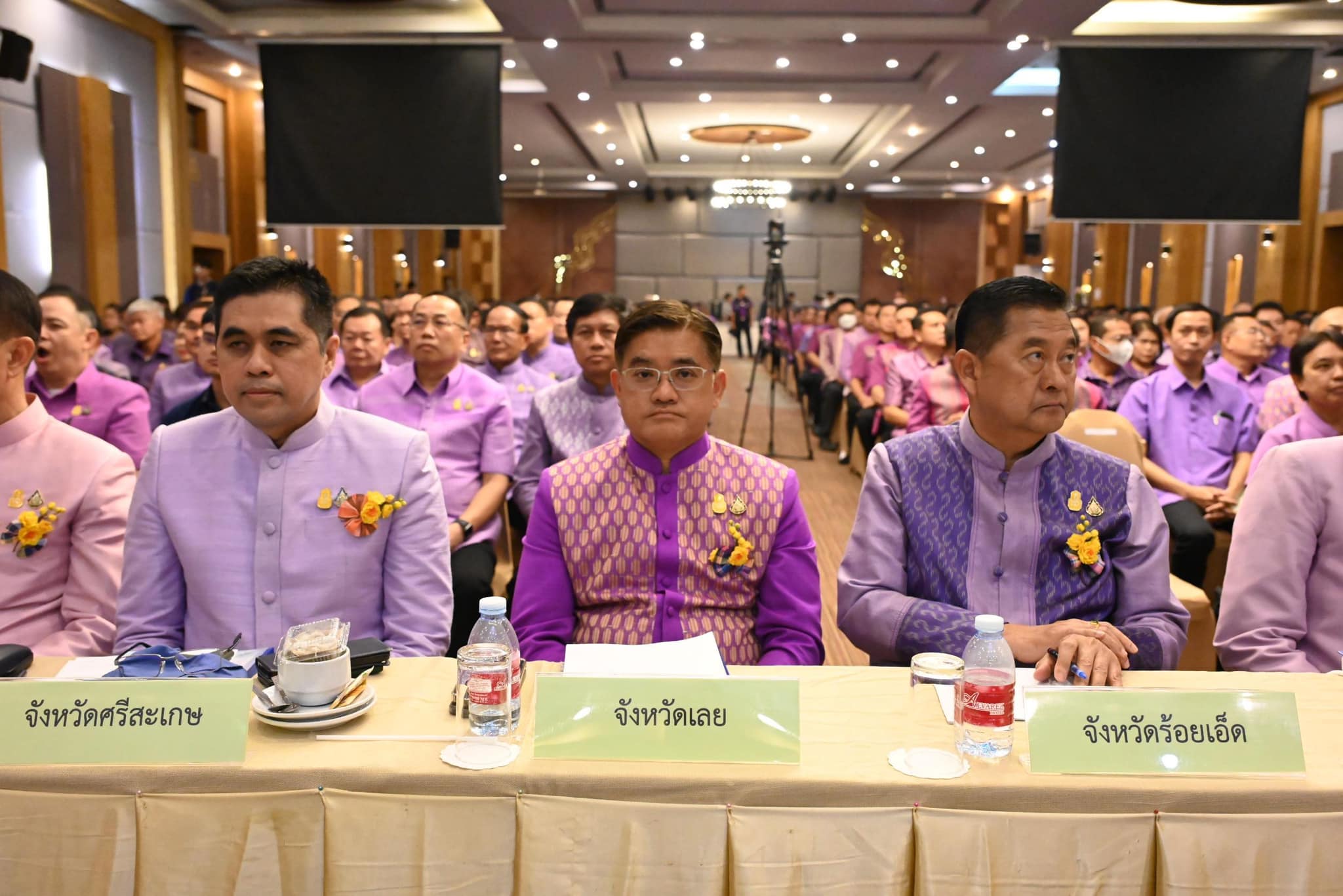 พช.ขอนแก่น : ร่วมประชุมโครงการอบรมเพิ่มประสิทธิภาพผู้นำในการเสริมสร้างบทบาทของหมู่บ้านสู่การพัฒนาประเทศอย่างยั่งยืน จังหวัดบุรีรัมย์