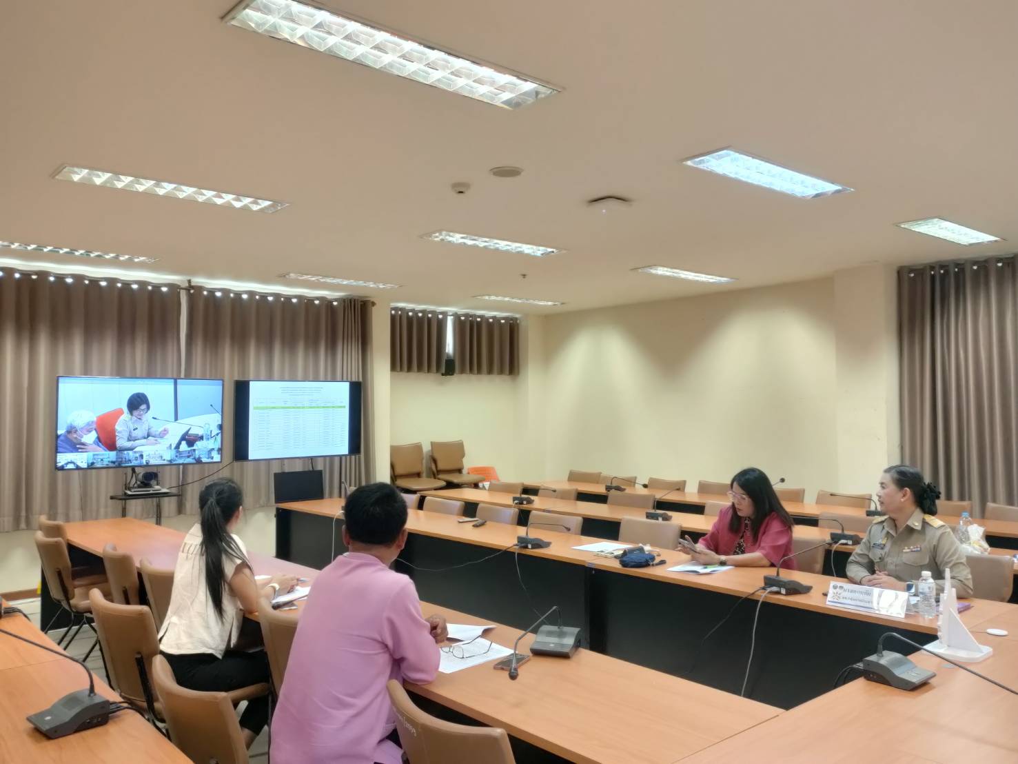 พช.ขอนแก่น : ร่วมประชุมคณะกรรมการติดตามเร่งรัดการเบิกจ่ายงบประมาณ รายจ่ายประจำปีงบประมาณ พ.ศ. 2567 ของกรมการพัฒนาชุมชน ครั้งที่1/2567 ผ่านระบบวีดีทัศน์ทางไกล (Video Conference)