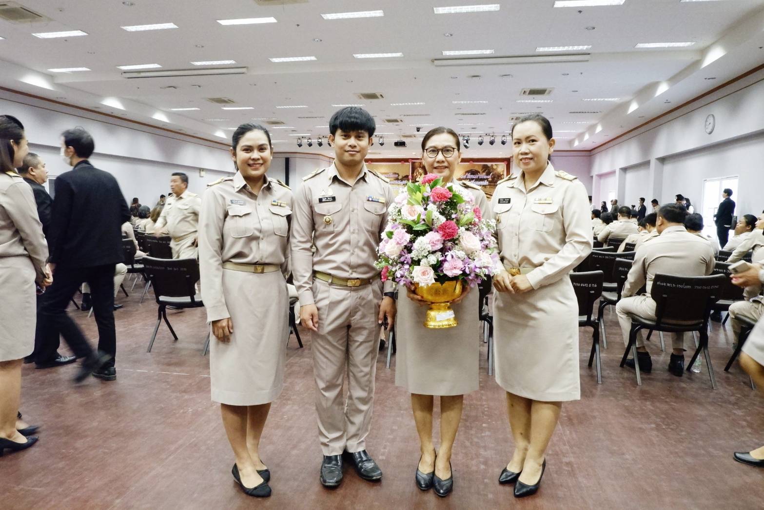จังหวัดขอนแก่น : จัดพิธีถวายราชสักการะพระบาทสมเด็จพระจุลจอมเกล้าเจ้าอยู่หัว เนื่องในวันท้องถิ่นไทย ประจำปี 2567
