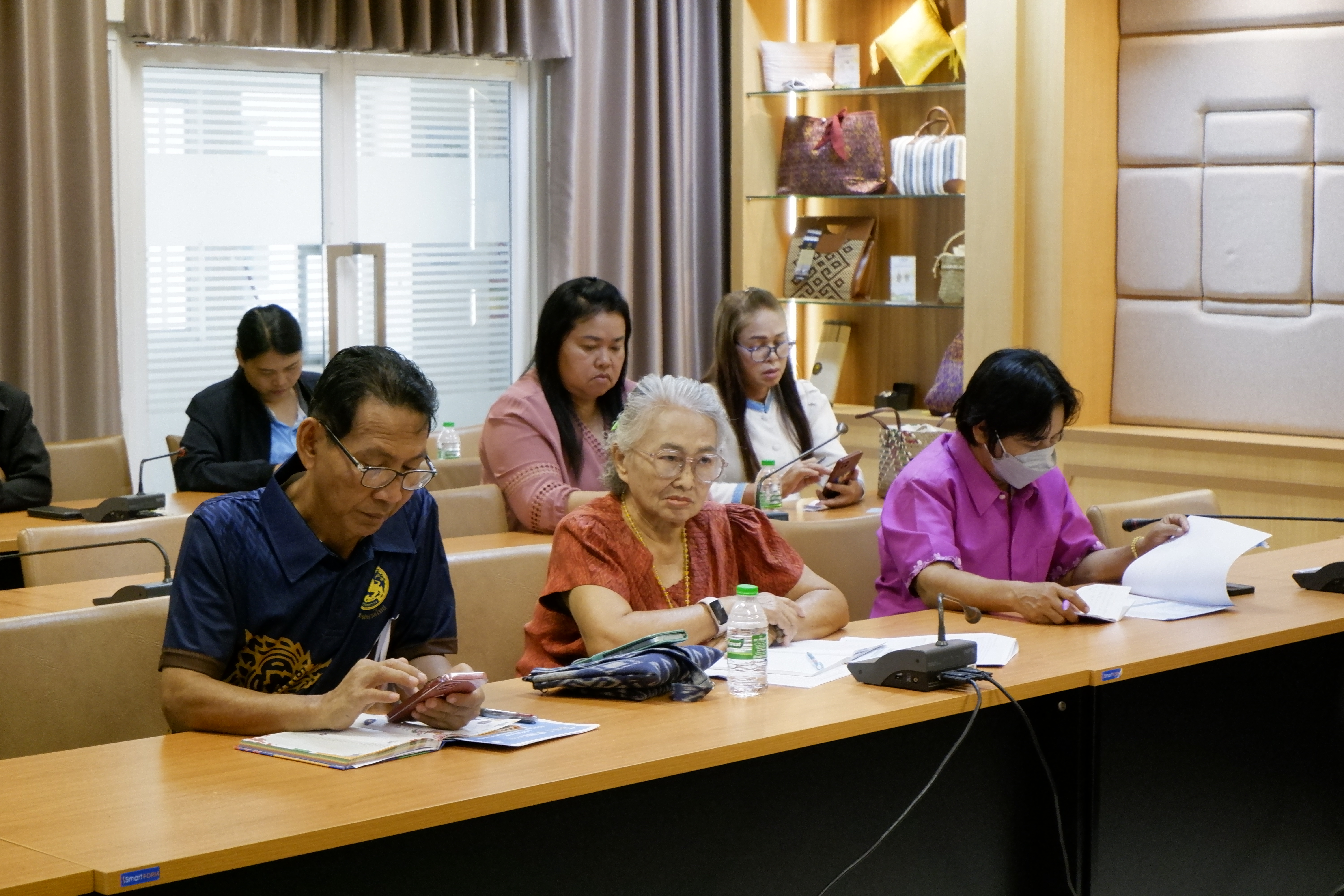 พช.ขอนแก่น : จัดประชุมเครือข่ายกองทุนแม่ของแผ่นดิน เพื่อป้องกันและแก้ไขปัญหายาเสพติด โดยกองทุนแม่ของแผ่นดิน ตามนโยบายกระทรวงมหาดไทย