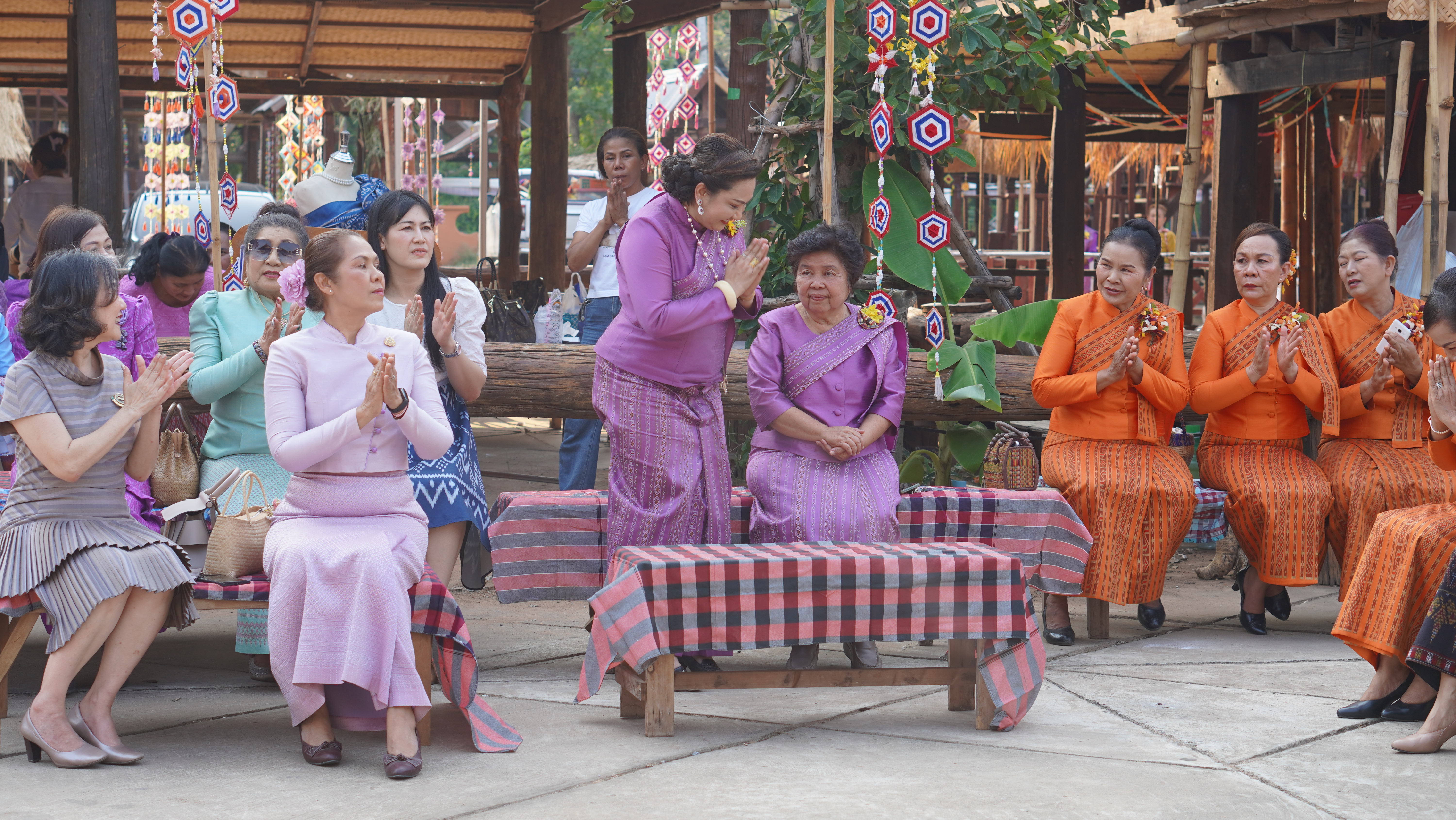 พช.ขอนแก่น : จัดงานวันสตรีสากล “รวมพลังสตรีขอนแก่น พลังสร้างสรรค์ วันสตรีสากล ปี 2567”