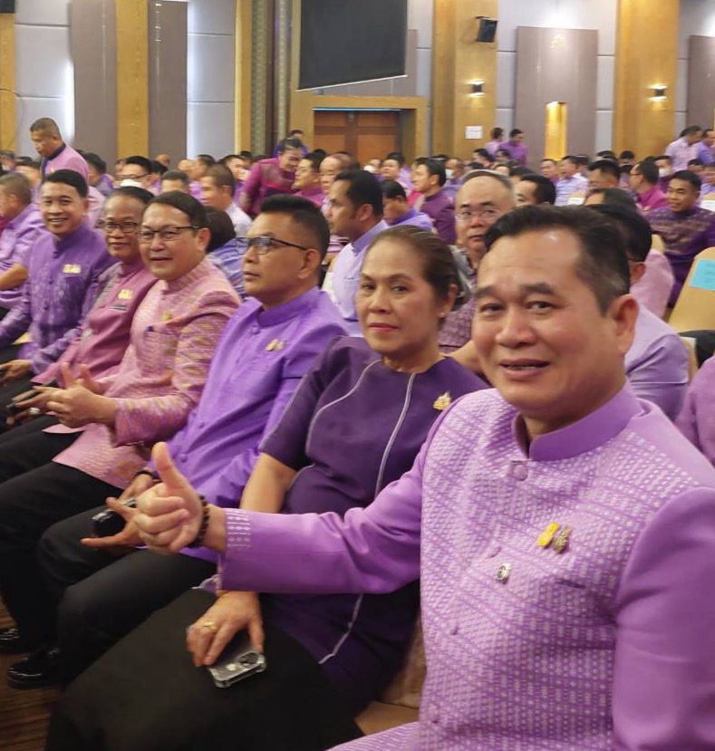 พช.ขอนแก่น : ร่วมประชุมโครงการอบรมเพิ่มประสิทธิภาพผู้นำในการเสริมสร้างบทบาทของหมู่บ้านสู่การพัฒนาประเทศอย่างยั่งยืน จังหวัดบุรีรัมย์