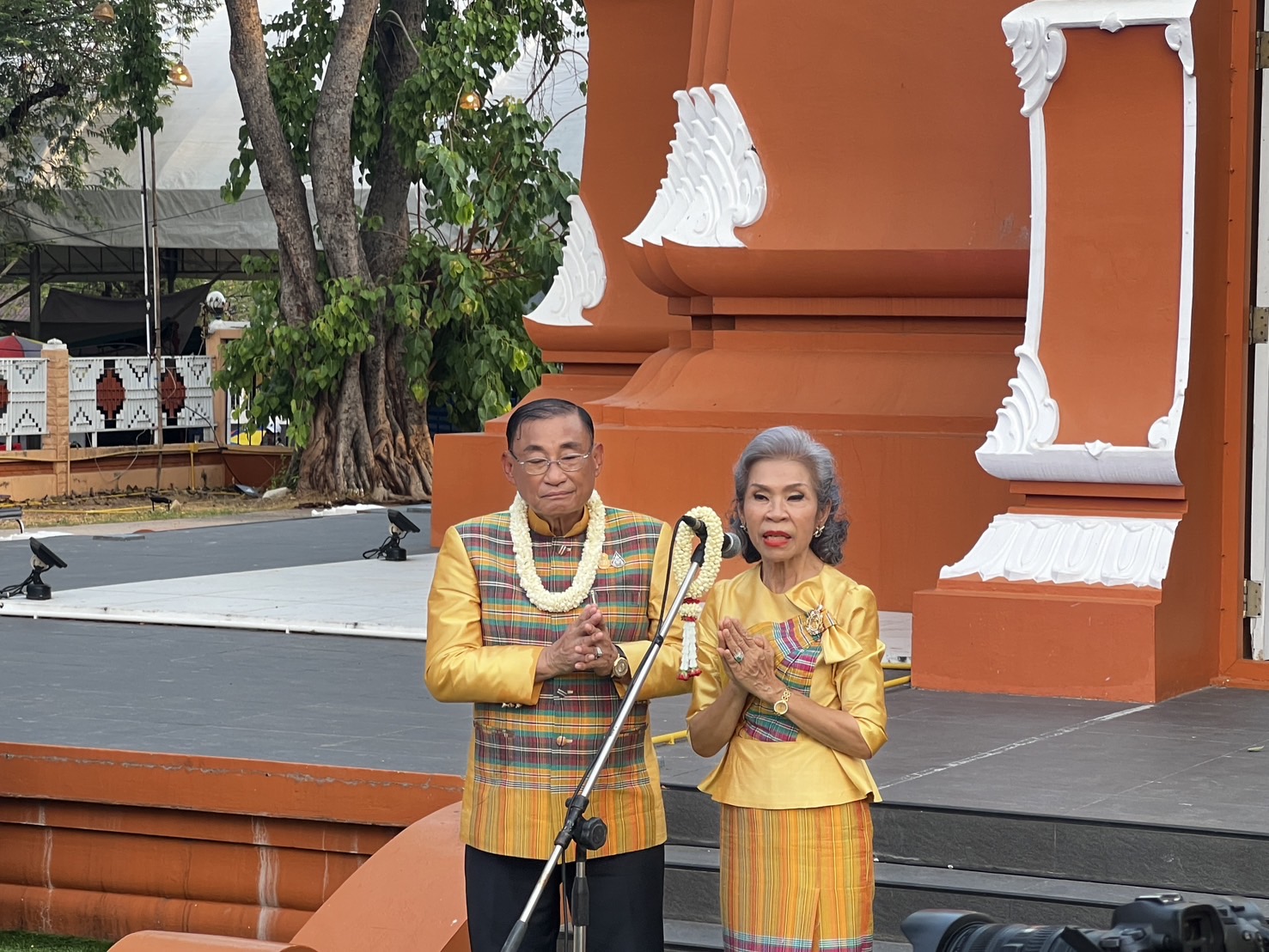 พช.ขอนแก่น : ร่วมต้อนรับรัฐมนตรีว่าการกระทรวงวัฒนธรรม และร่วมงานสืบสานประเพณีสงกรานต์ วิถีไทบ้านขอนแก่น ประจำปี 2567