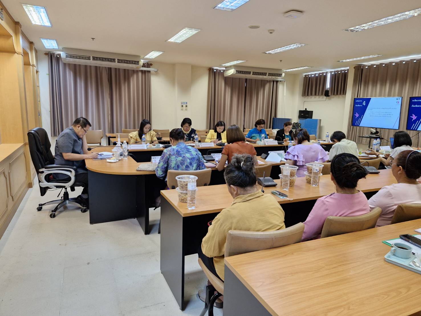 จังหวัดขอนแก่น : ประชุมคณะอนุกรรมการบริหารกองทุนพัฒนาบทบาทสตรีจังหวัด (อกส.จ.) จังหวัดขอนแก่น ครั้งที่ 5/2567