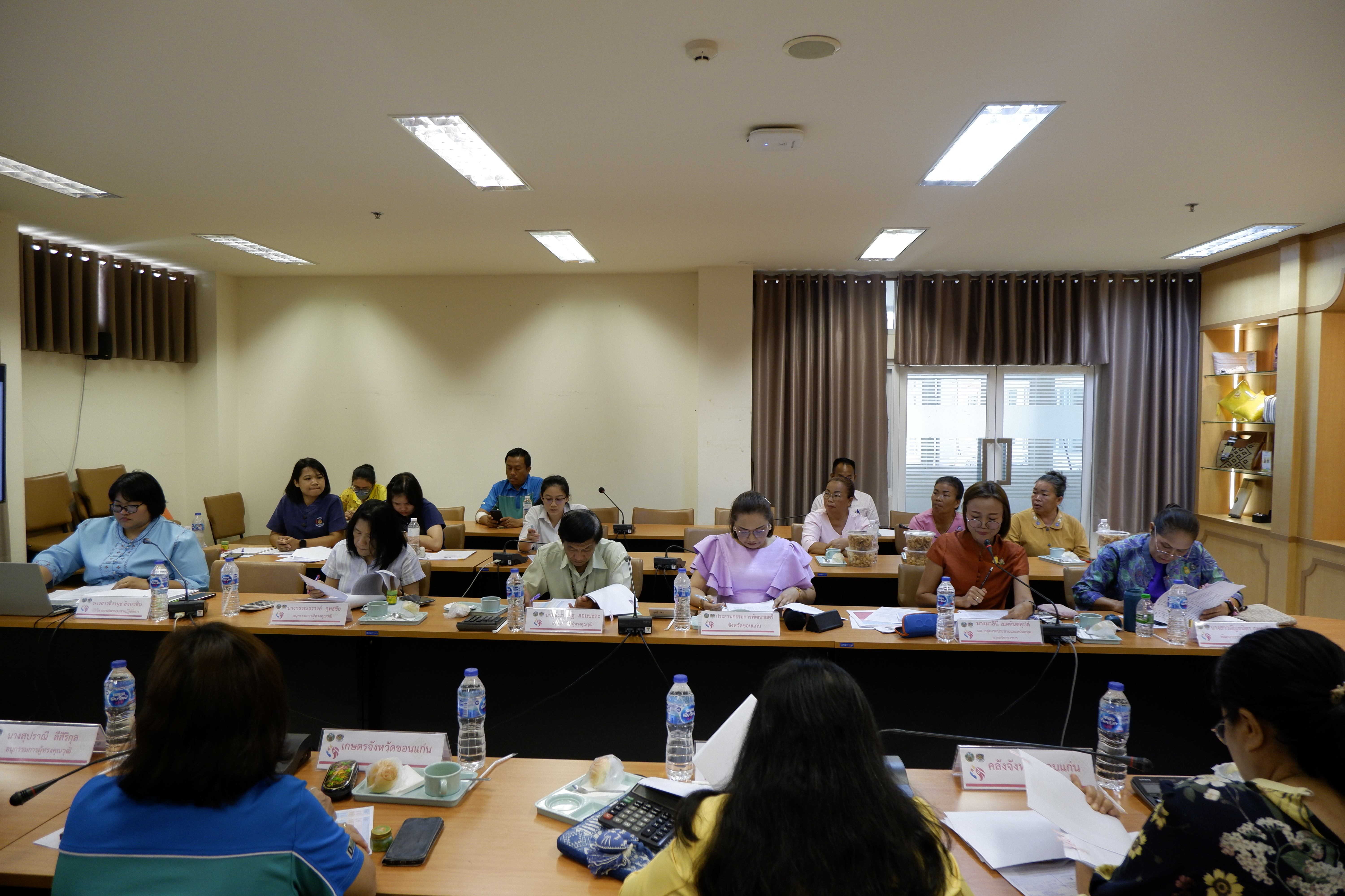 จังหวัดขอนแก่น : ประชุมคณะอนุกรรมการบริหารกองทุนพัฒนาบทบาทสตรีจังหวัด (อกส.จ.) จังหวัดขอนแก่น ครั้งที่ 5/2567