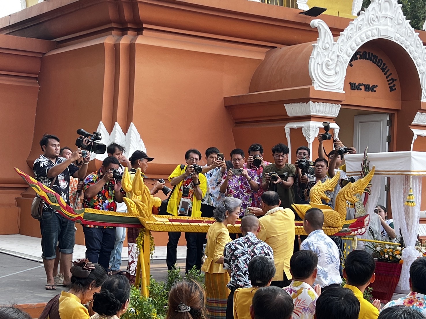 พช.ขอนแก่น : ร่วมต้อนรับรัฐมนตรีว่าการกระทรวงวัฒนธรรม และร่วมงานสืบสานประเพณีสงกรานต์ วิถีไทบ้านขอนแก่น ประจำปี 2567