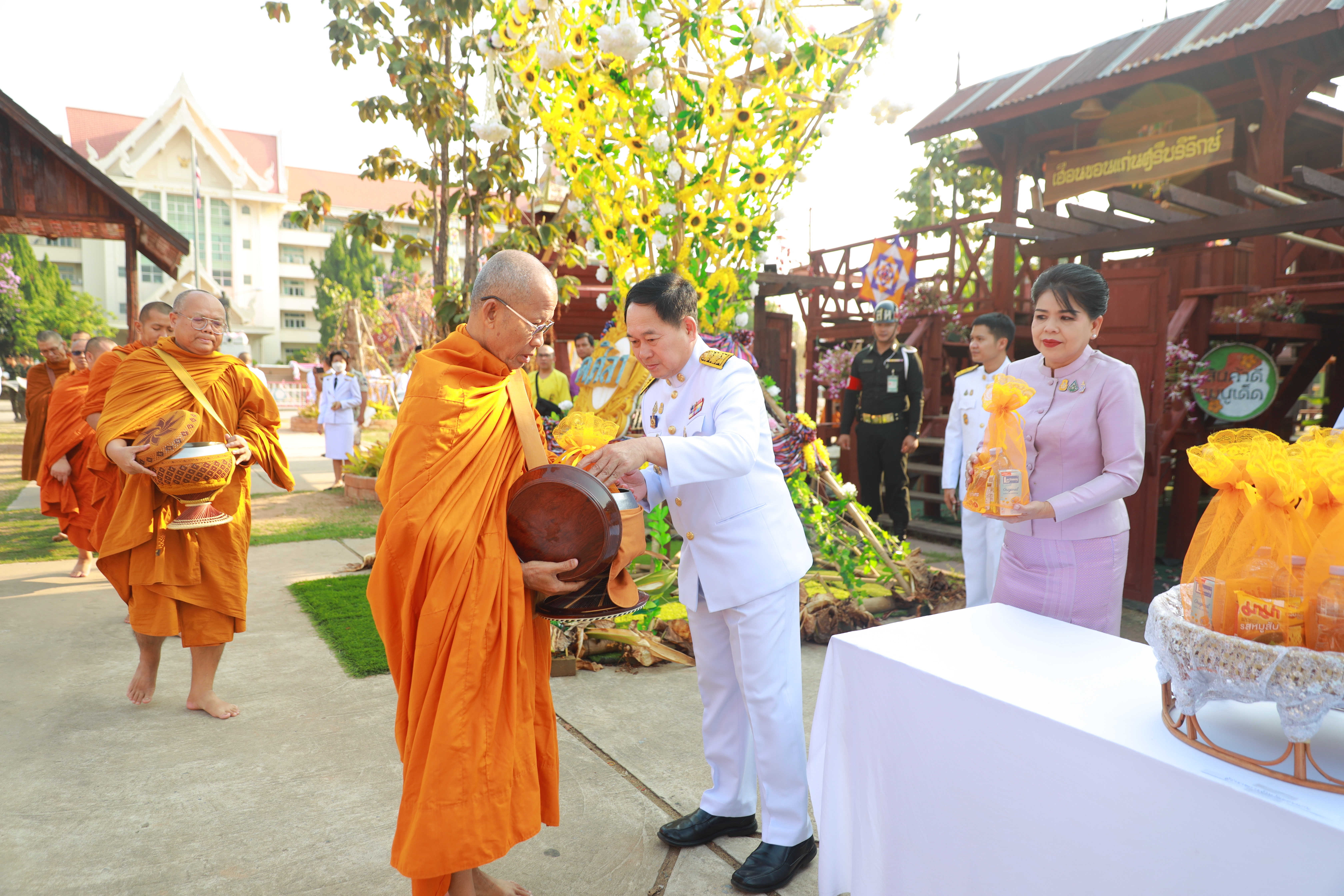 จังหวัดขอนแก่น : จัดพิธีทำบุญตักบาตรถวายพระราชกุศล สมเด็จพระกนิษฐาธิราชเจ้า กรมสมเด็จพระเทพรัตนราชสุดา สยามบรมราชกุมารี เนื่องในโอกาสวันคล้ายวันพระราชสมภพ 2 เมษายน 2567