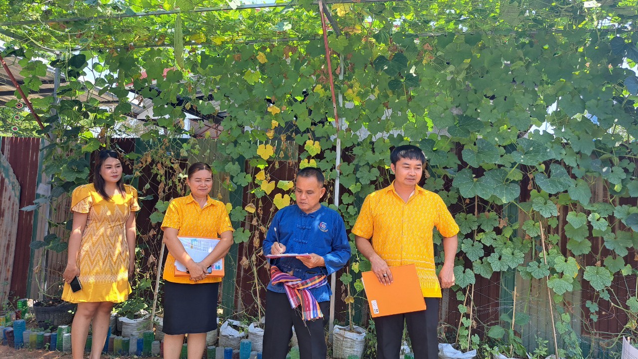 พช.ขอนแก่น : ร่วมประเมินโครงการหน้าบ้านสวย หลังบ้านสวน ประจำประปีงบประมาณ 2567