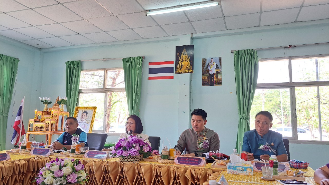 พช.ขอนแก่น : ร่วมกับศูนย์การเรียนรู้จังหวัดขอนแก่น ออกประเมินโครงการหน้าบ้านสวย หลังบ้านสวน ประจำประปีงบประมาณ 2567