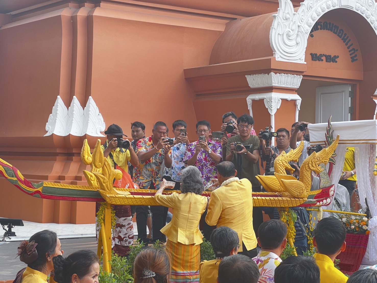 พช.ขอนแก่น : ร่วมต้อนรับรัฐมนตรีว่าการกระทรวงวัฒนธรรม และร่วมงานสืบสานประเพณีสงกรานต์ วิถีไทบ้านขอนแก่น ประจำปี 2567
