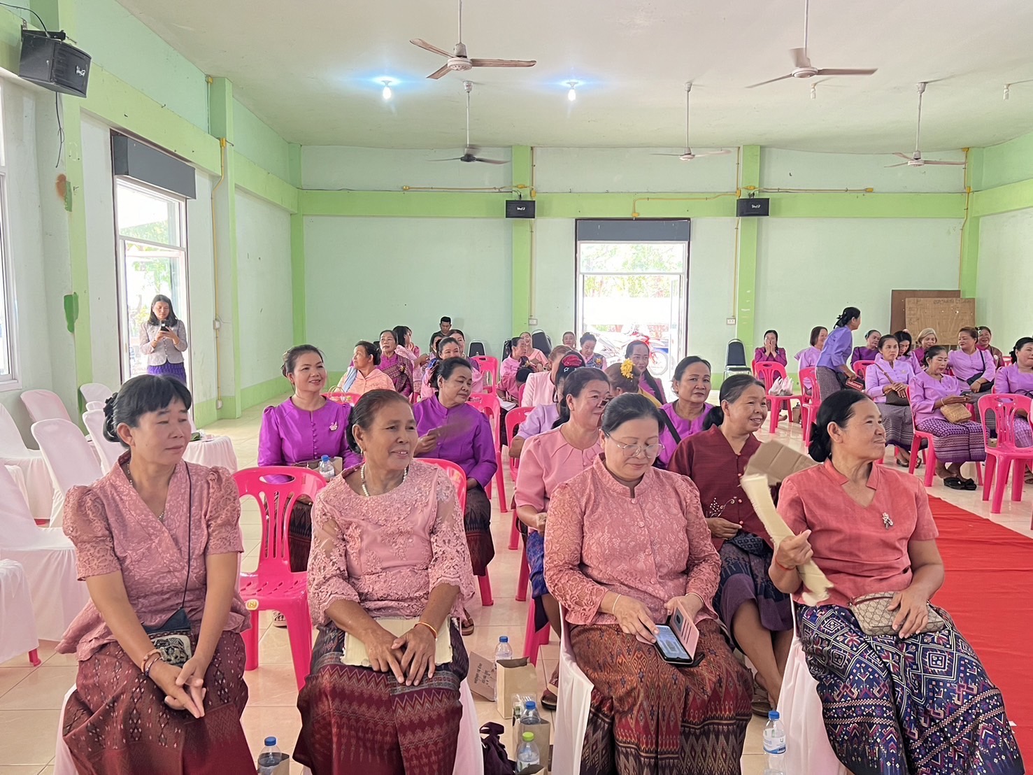 พช.ขอนแก่น : เข้าร่วมกิจกรรม เนื่องในวันสตรีสากล “รวมพลังสตรี สร้างสรรค์ สร้างงาน สร้างรายได้อย่างยั่งยืน” ประจำปี 2567